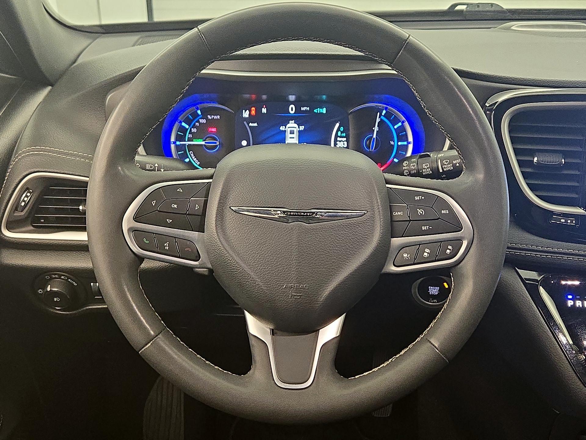 Thumbnail: 2025 Chrysler Pacifica - 10
