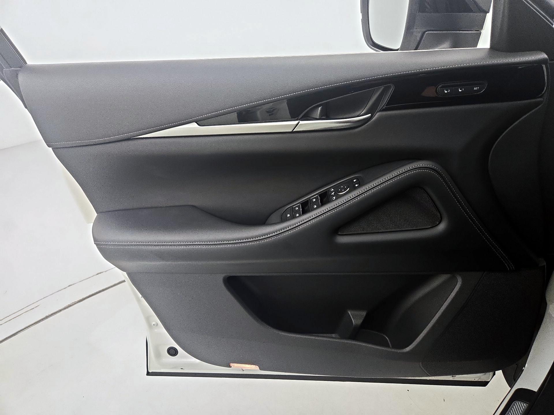 Thumbnail: 2023 INFINITI QX60 - 12