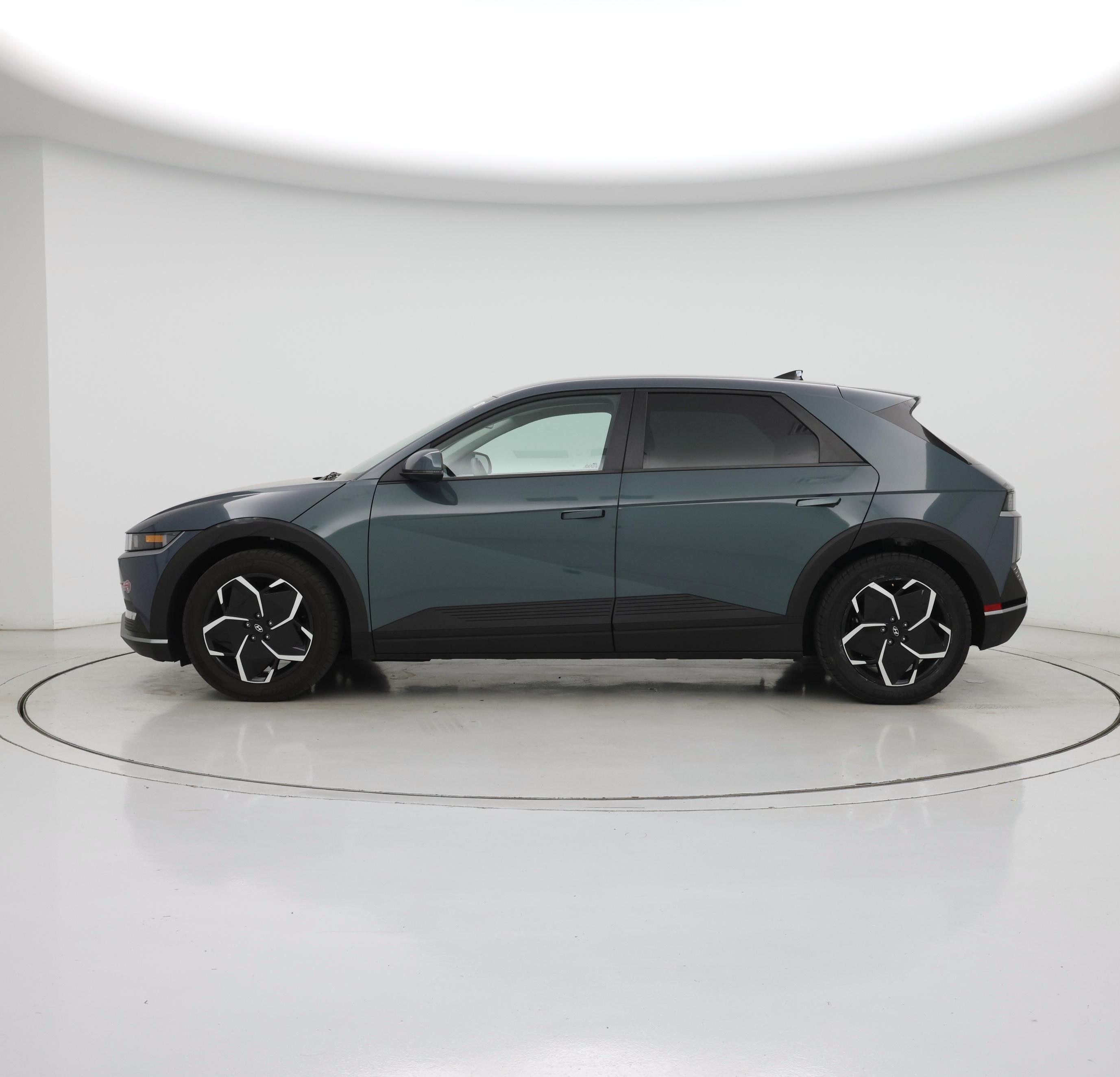 Thumbnail: 2024 Hyundai Ioniq 5 - 3