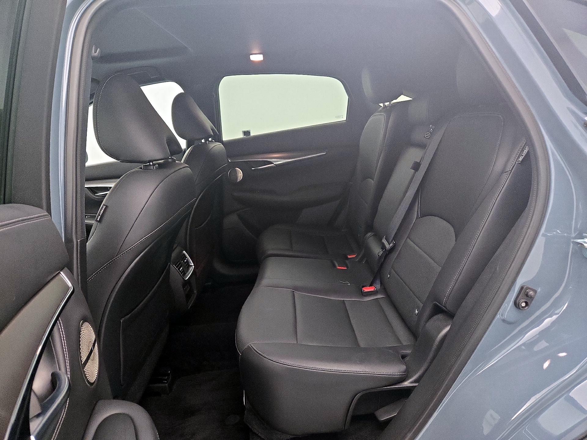 Thumbnail: 2023 INFINITI QX55 - 19