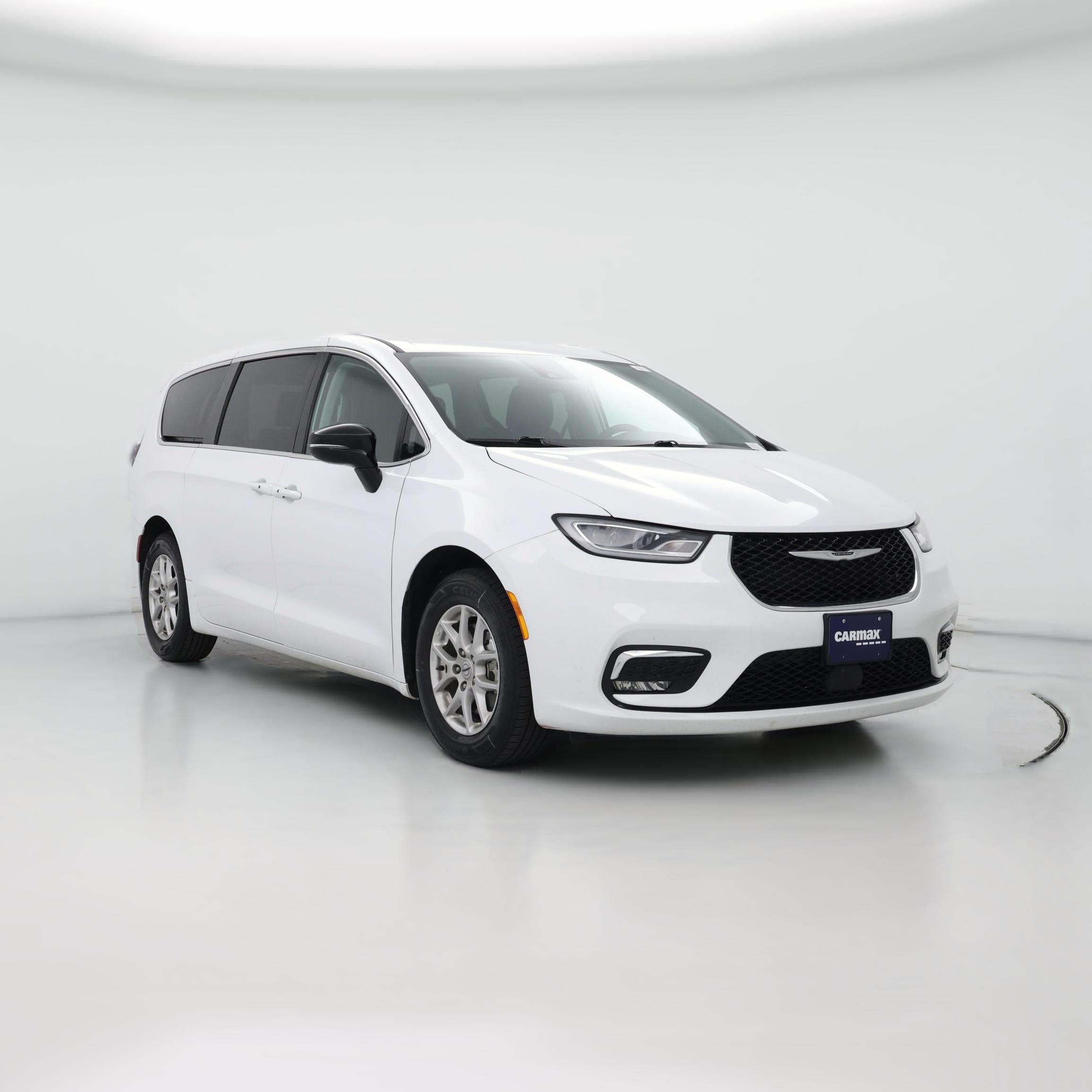 Thumbnail: 2024 Chrysler Pacifica - 1