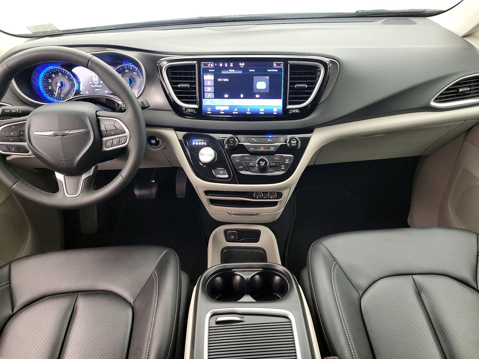 Thumbnail: 2024 Chrysler Pacifica - 9