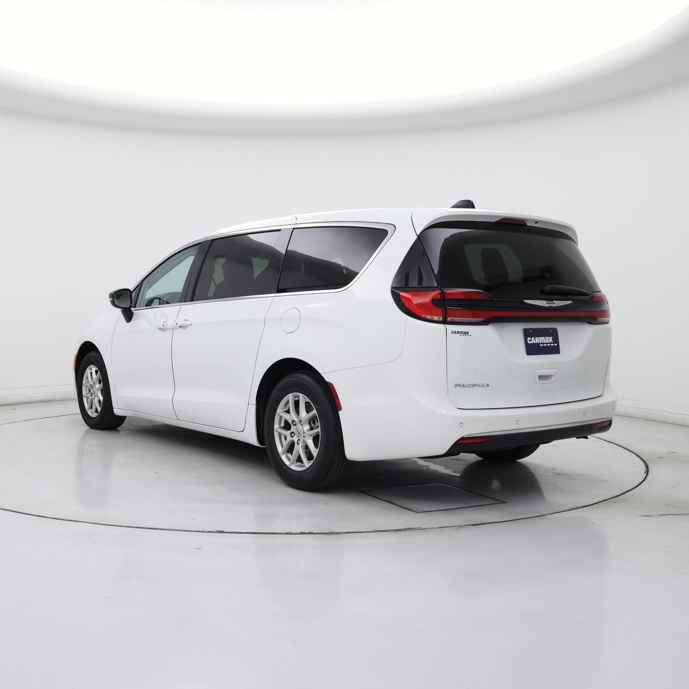 Thumbnail: 2024 Chrysler Pacifica - 2