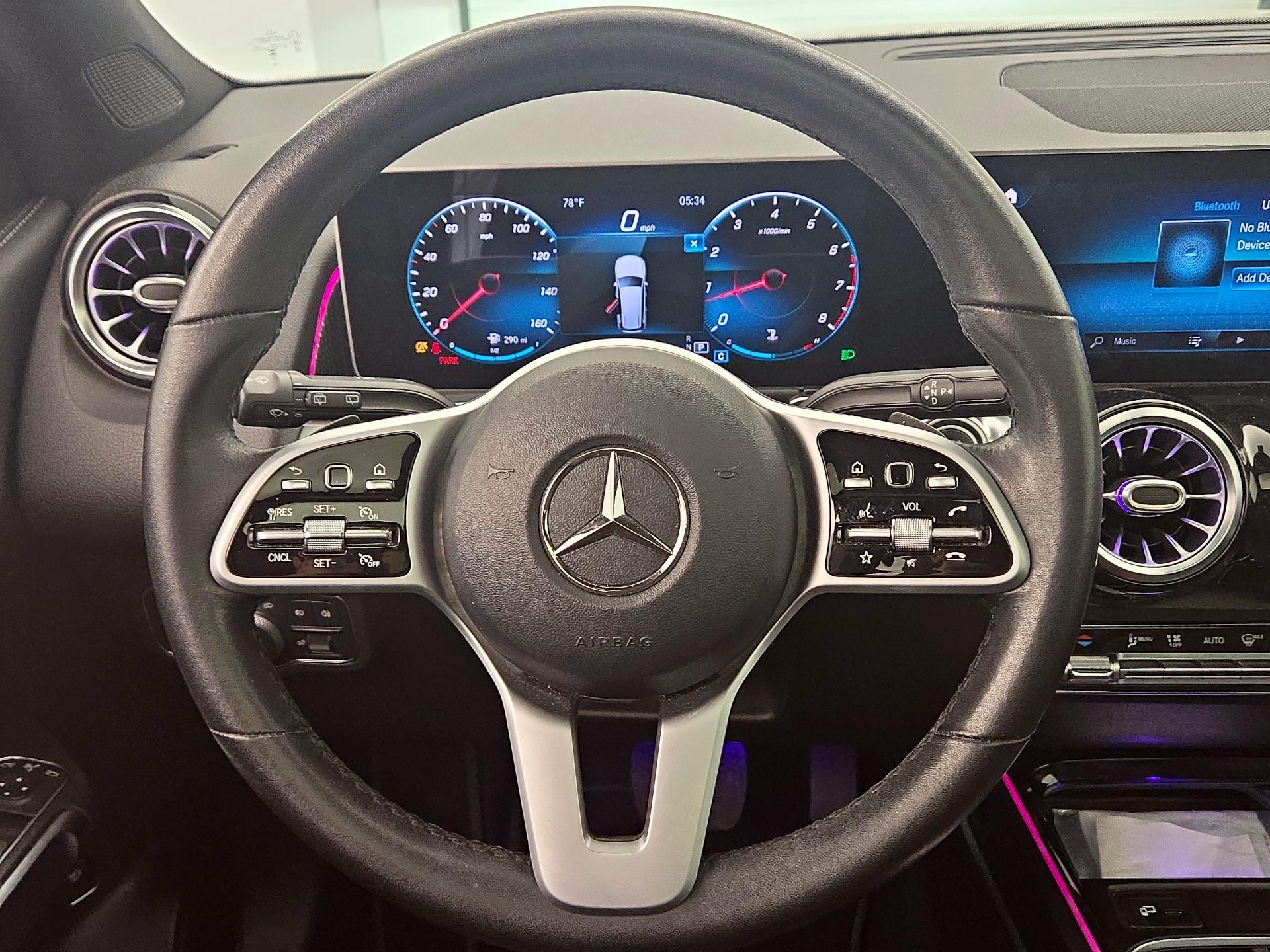 Thumbnail: 2021 Mercedes-Benz GLB - 10