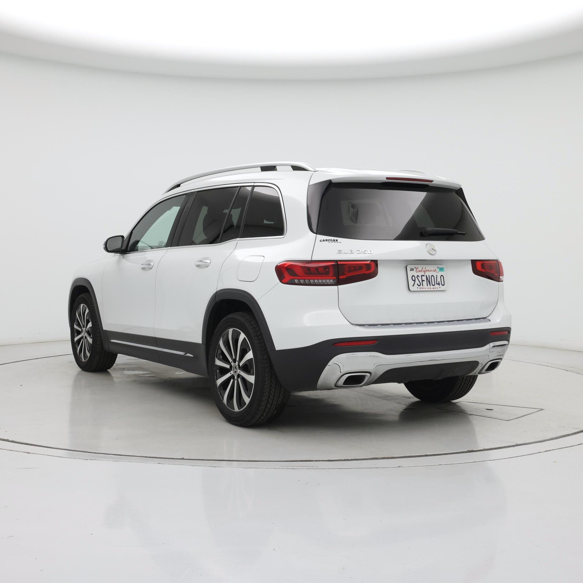 Thumbnail: 2021 Mercedes-Benz GLB - 2