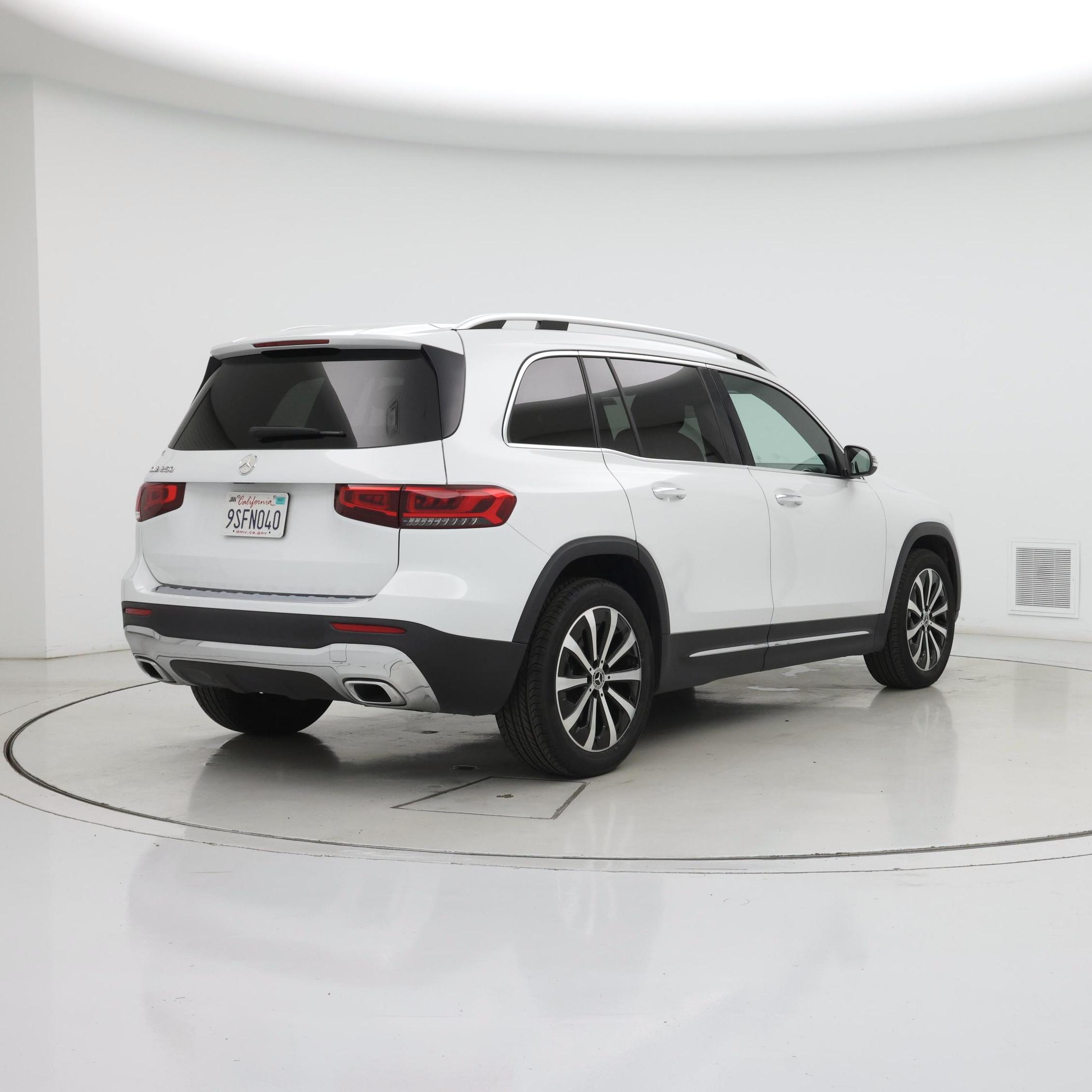 Thumbnail: 2021 Mercedes-Benz GLB - 8