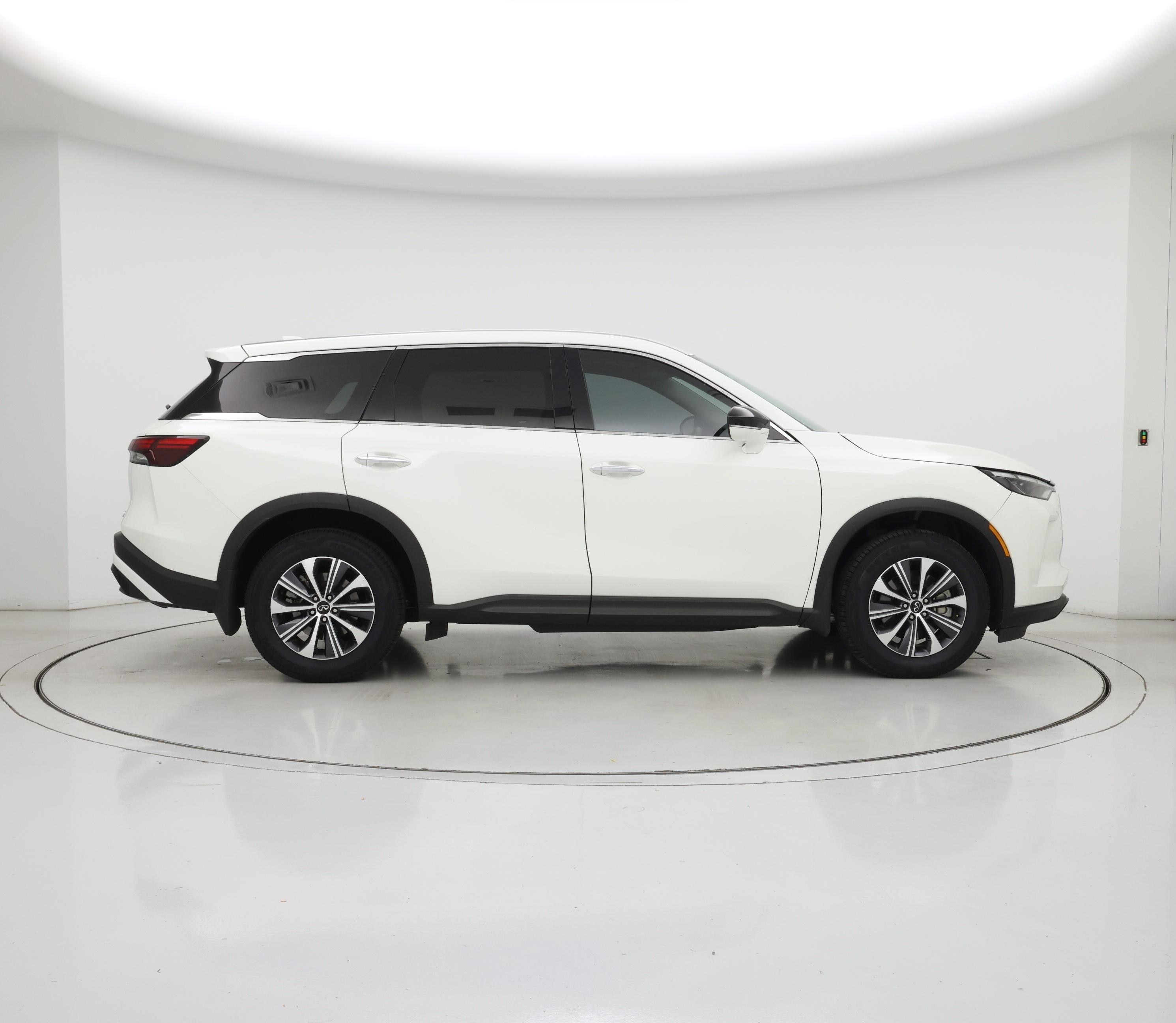Thumbnail: 2023 INFINITI QX60 - 7