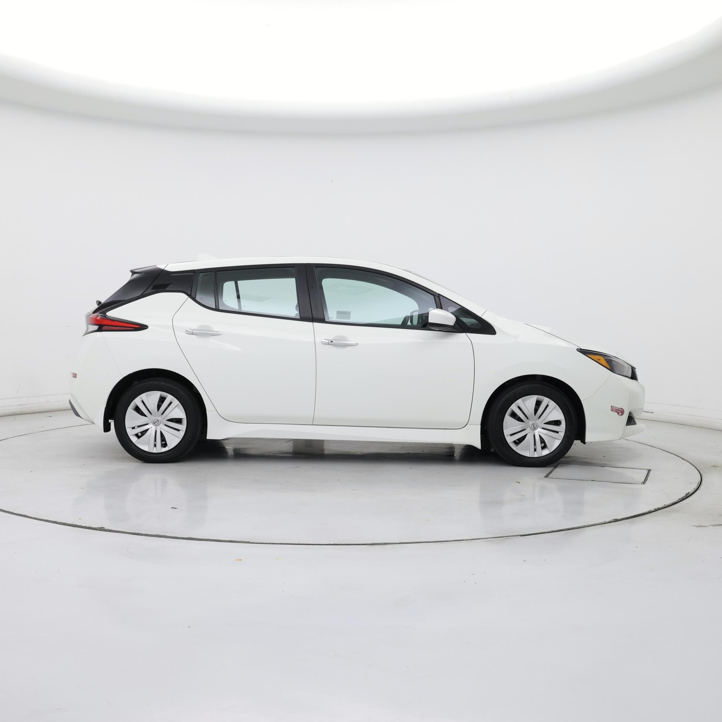 Thumbnail: 2023 Nissan Leaf - 7