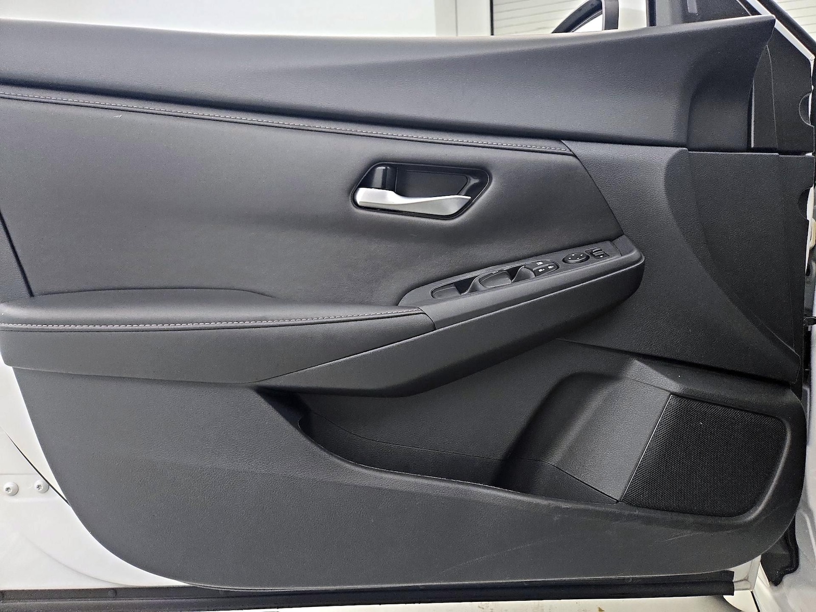2025 Nissan Sentra SV - Photo 13