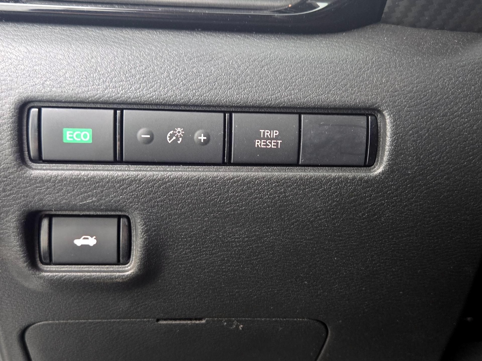 2025 Nissan Sentra SV - Photo 14
