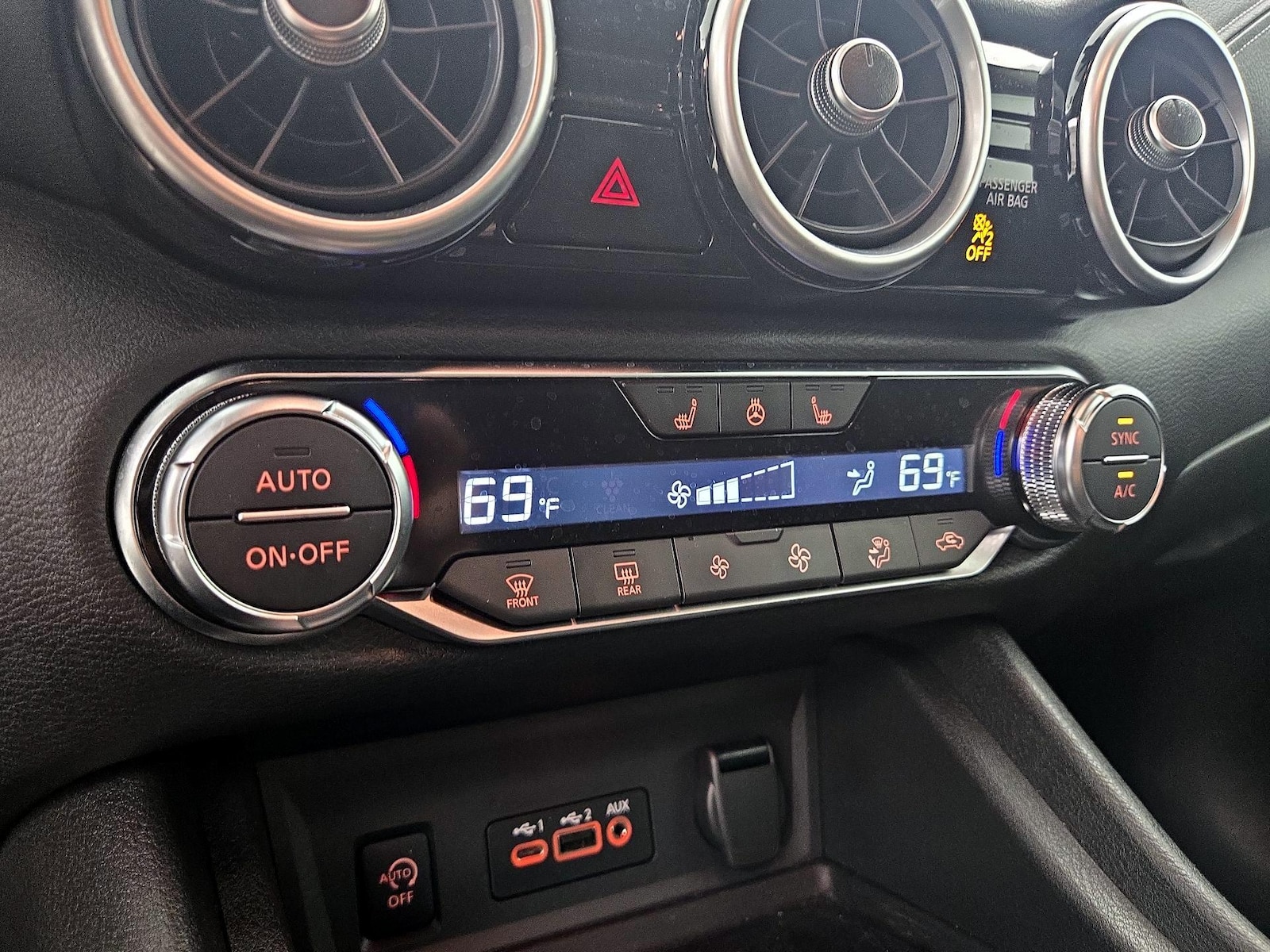 2025 Nissan Sentra SV - Photo 17