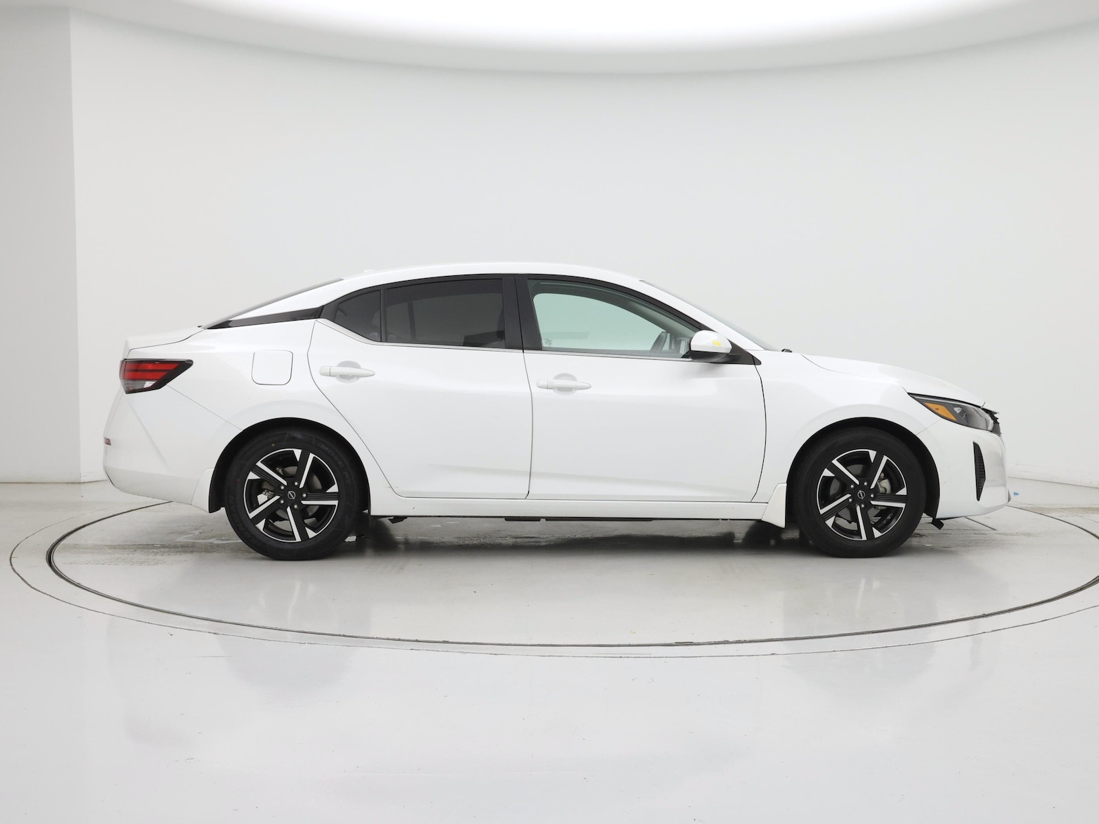 2025 Nissan Sentra SV - Photo 8