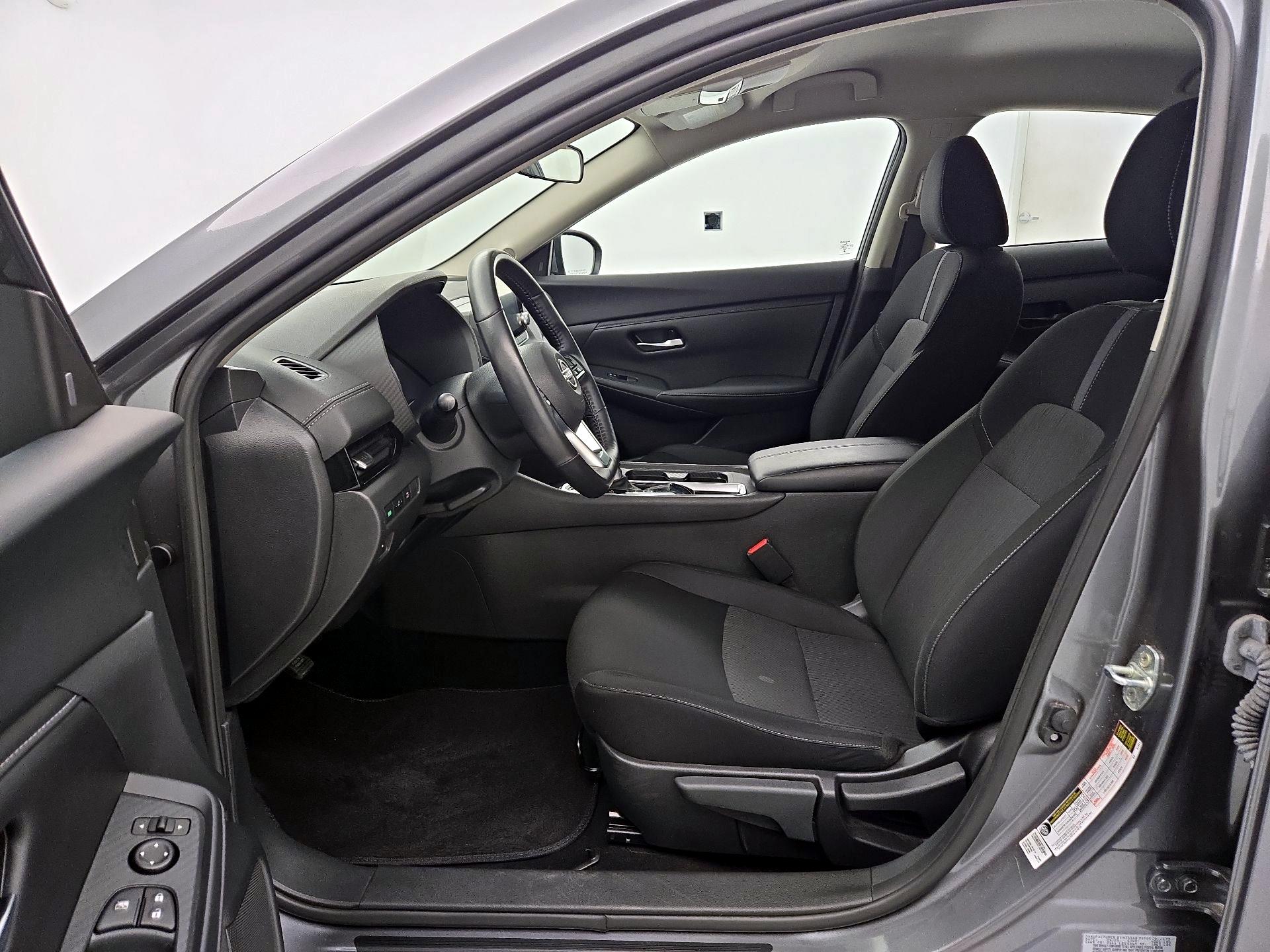 Thumbnail: 2025 Nissan Sentra - 9