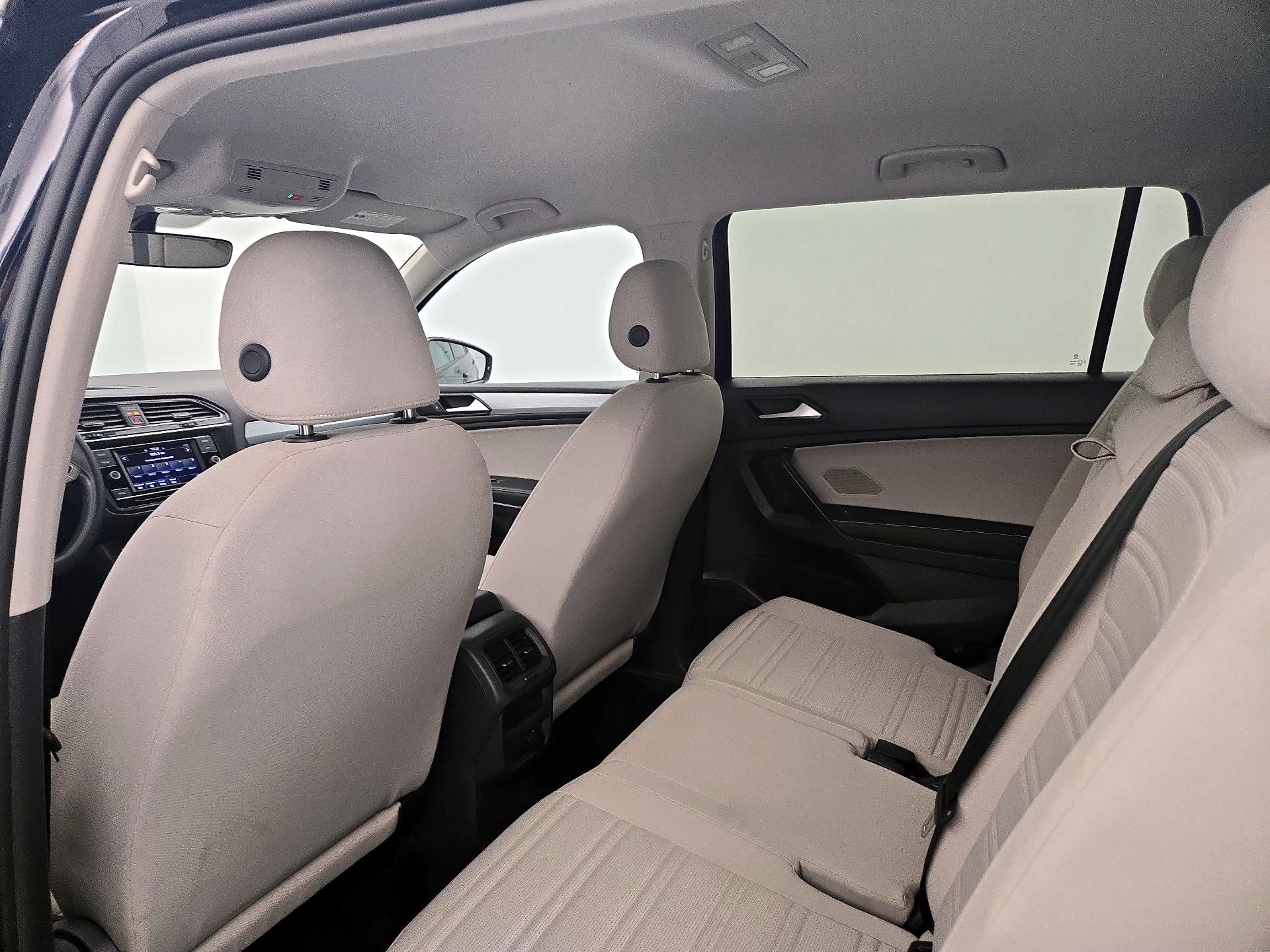 Thumbnail: 2023 Volkswagen Tiguan - 16