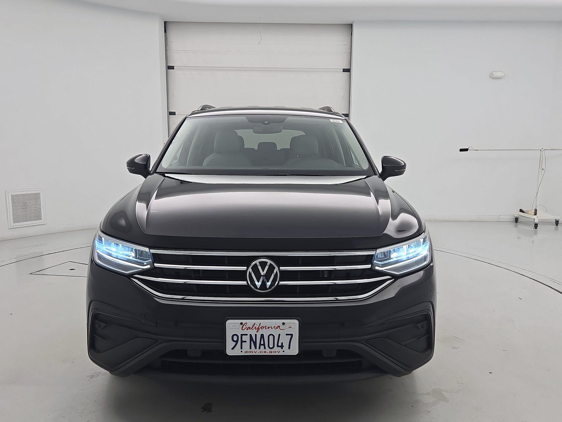 Thumbnail: 2023 Volkswagen Tiguan - 2
