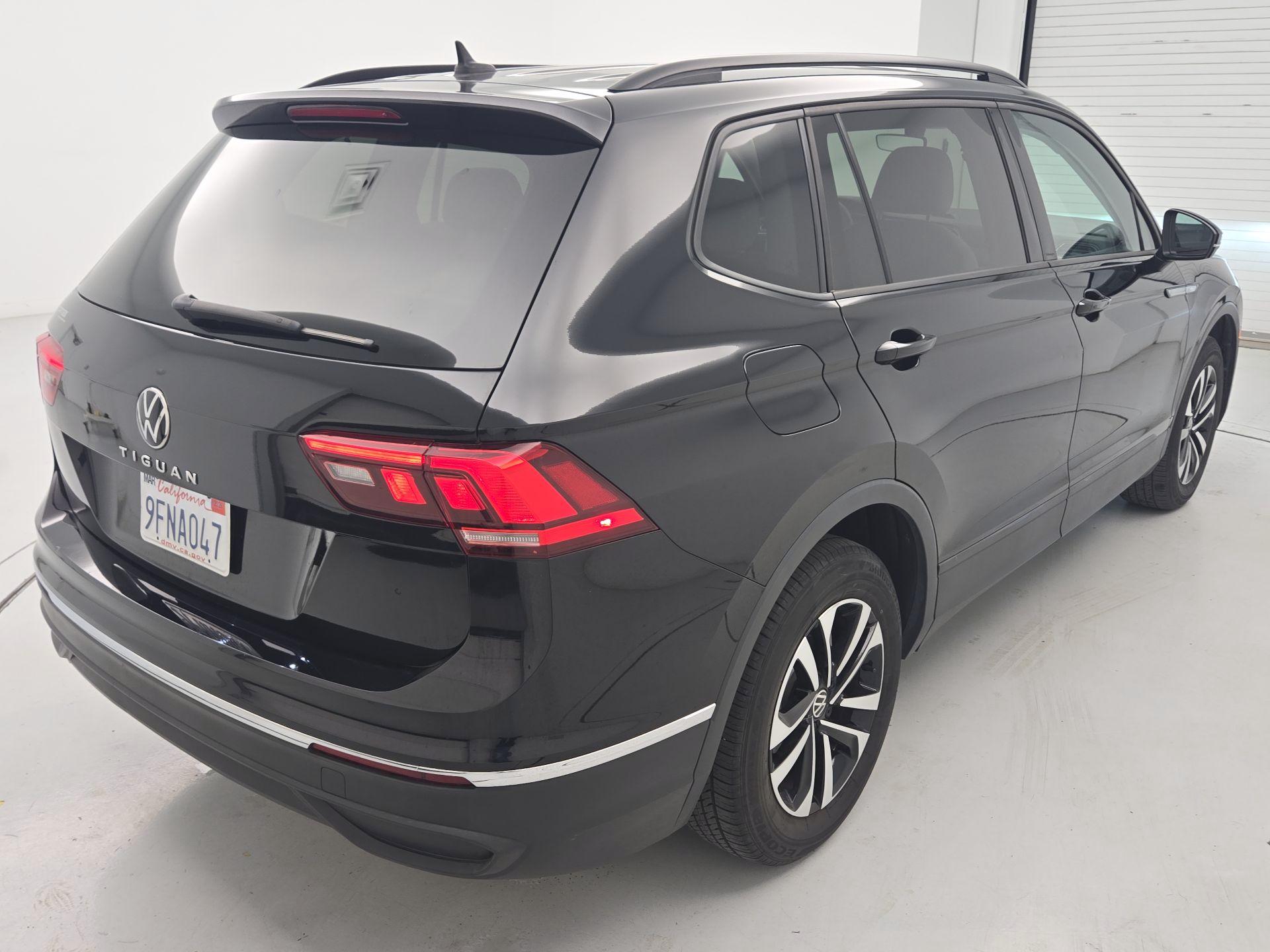 Thumbnail: 2023 Volkswagen Tiguan - 5