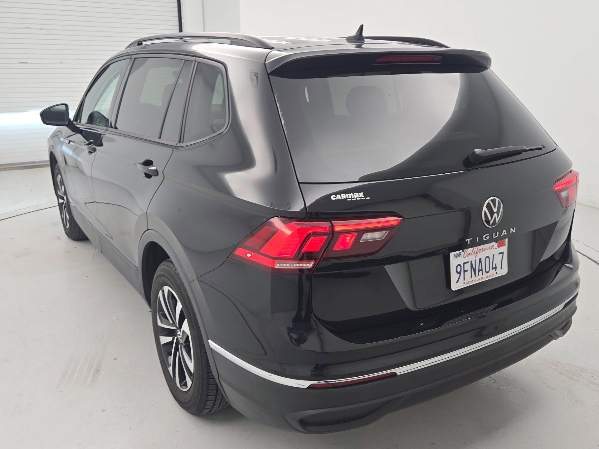 Thumbnail: 2023 Volkswagen Tiguan - 7