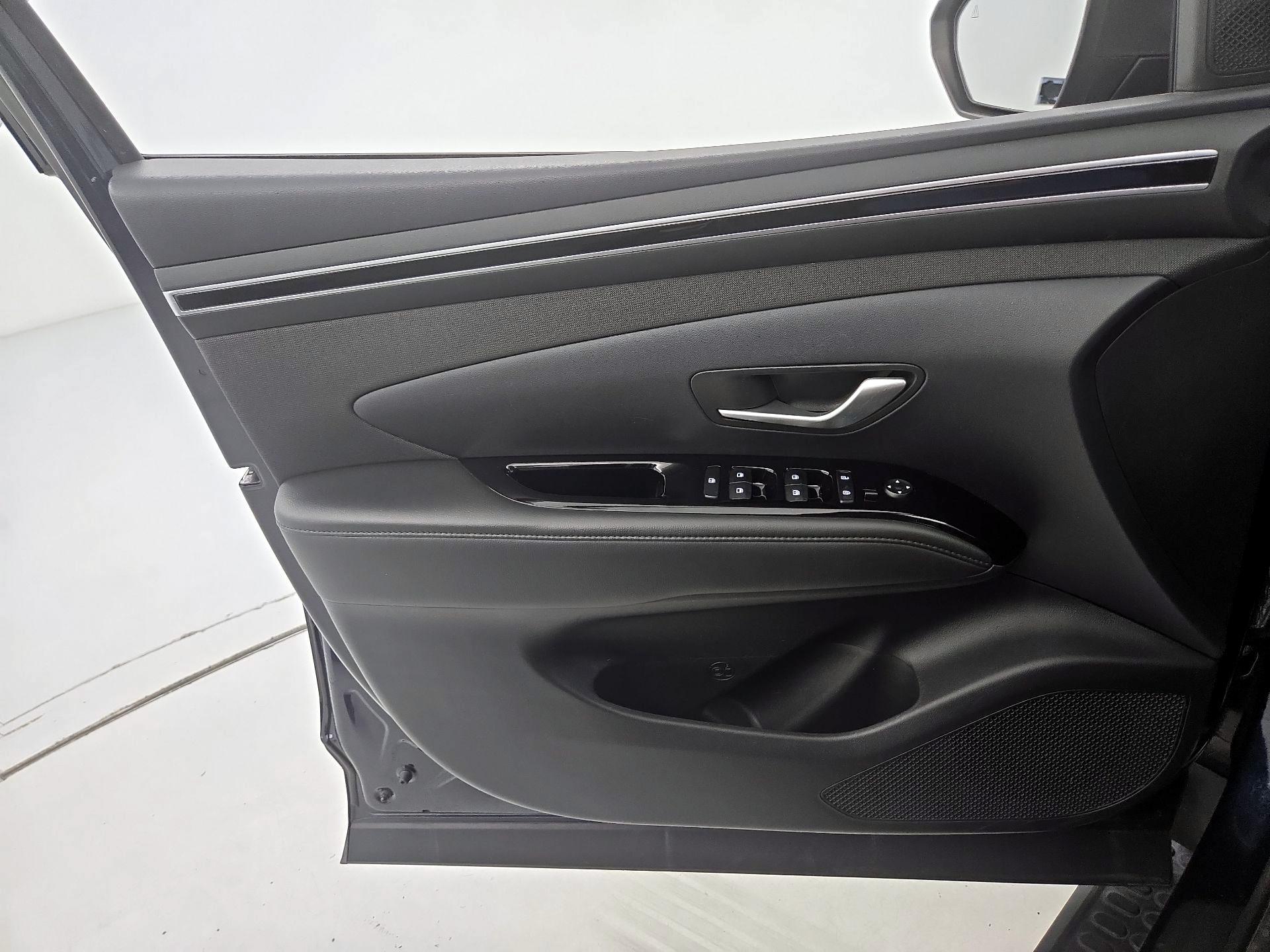 Thumbnail: 2023 Hyundai Tucson - 12