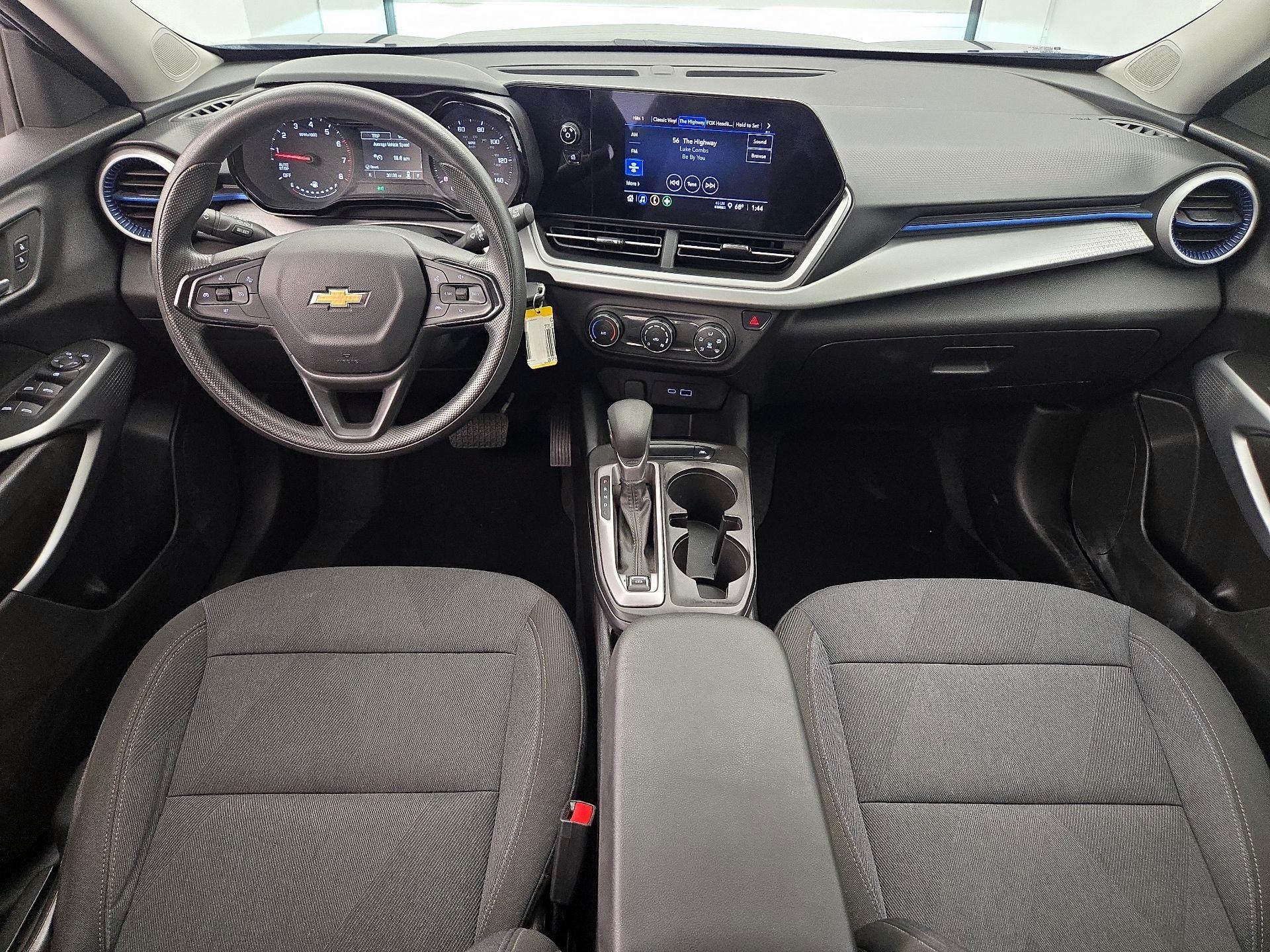 Thumbnail: 2024 Chevrolet Trax - 9