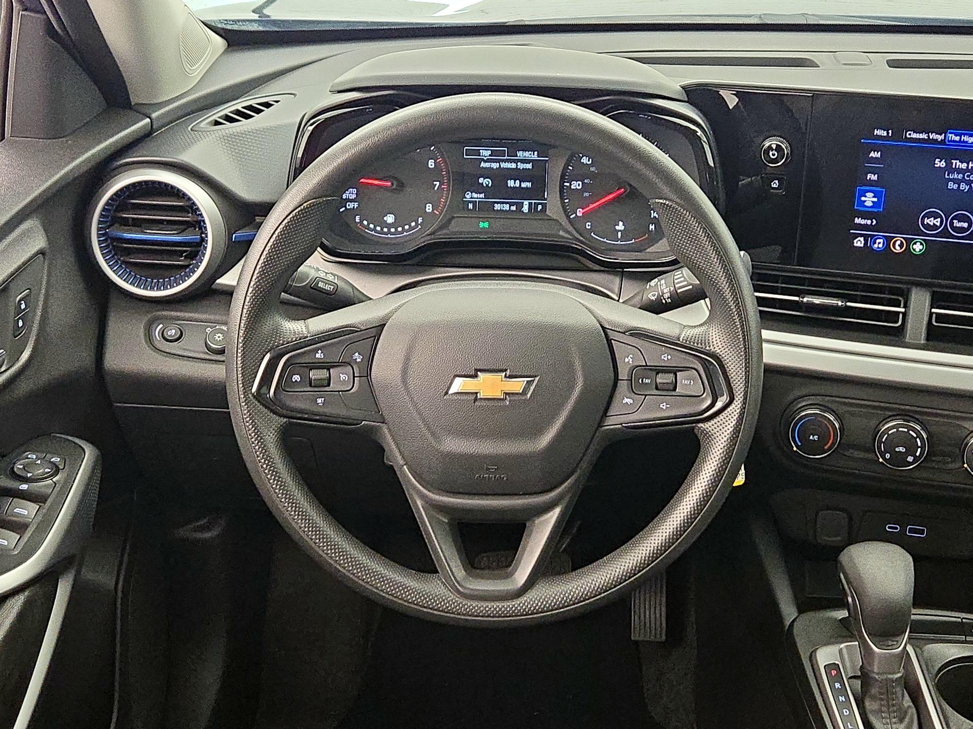 Thumbnail: 2024 Chevrolet Trax - 10