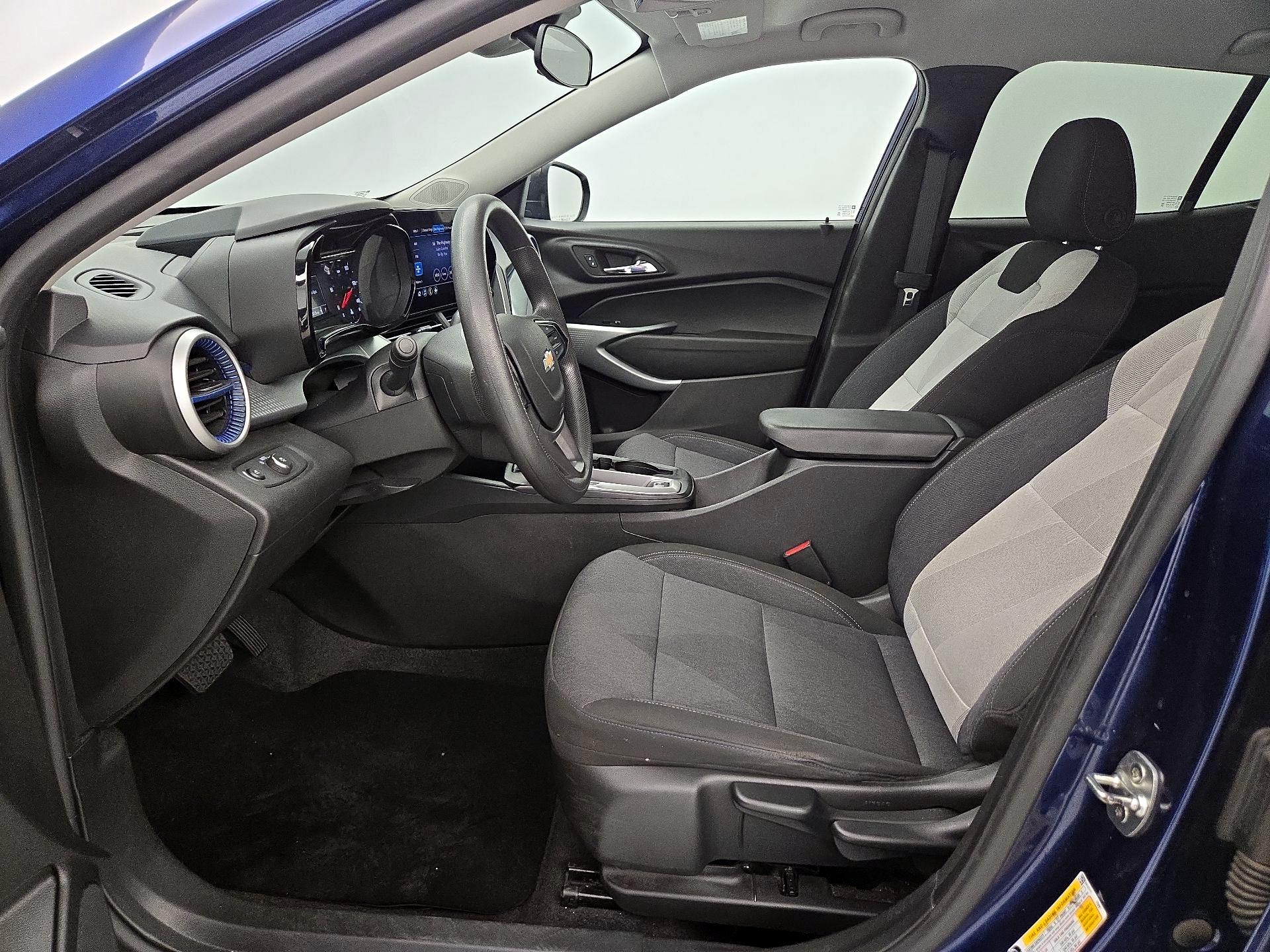 Thumbnail: 2024 Chevrolet Trax - 11