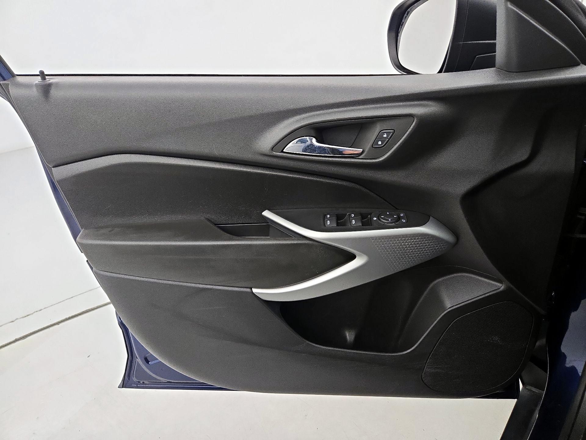 Thumbnail: 2024 Chevrolet Trax - 12