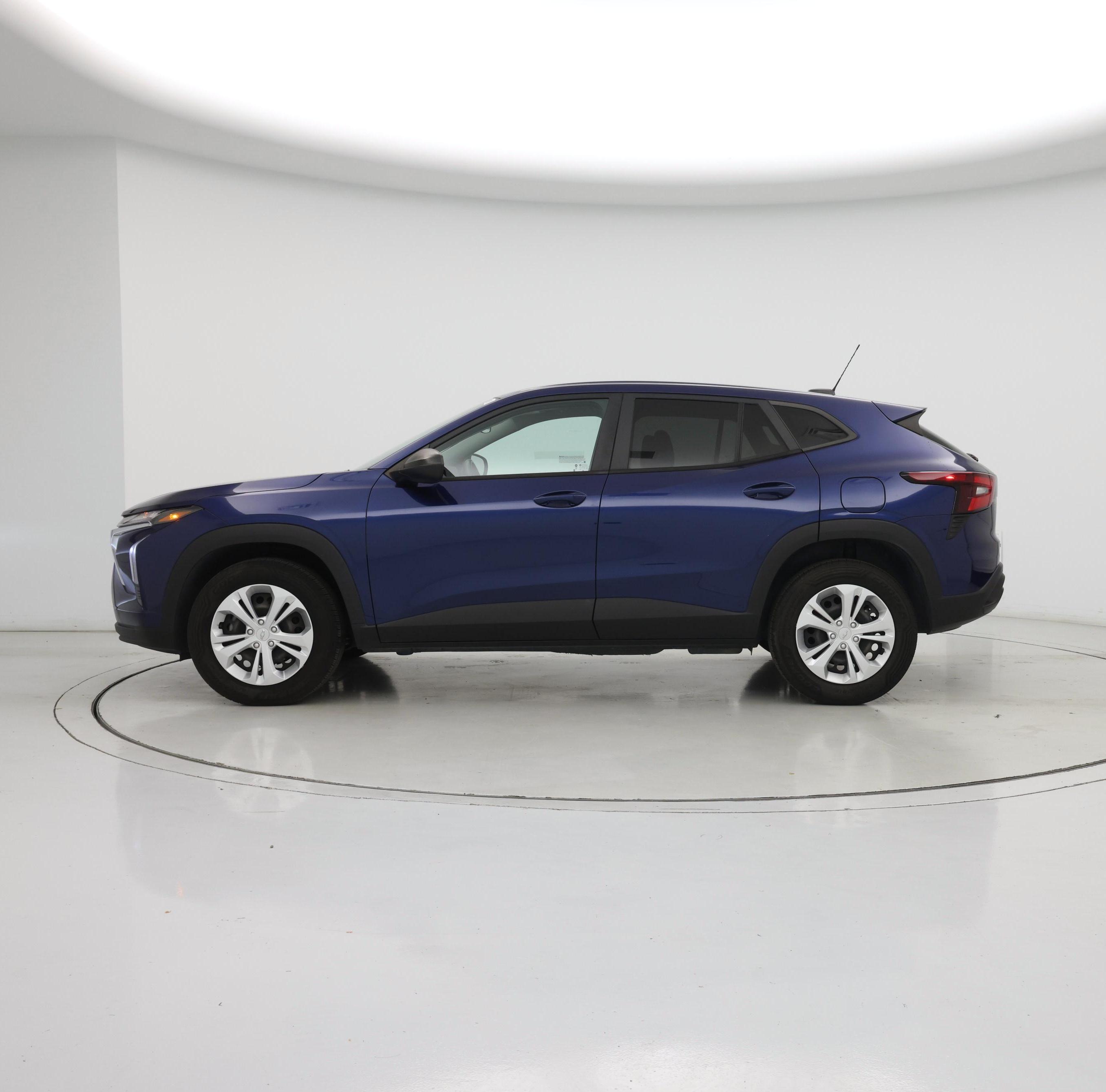 Thumbnail: 2024 Chevrolet Trax - 3