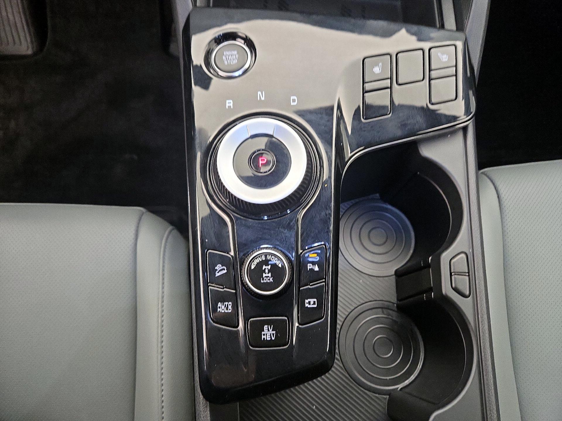 Thumbnail: 2025 Kia Sportage - 16