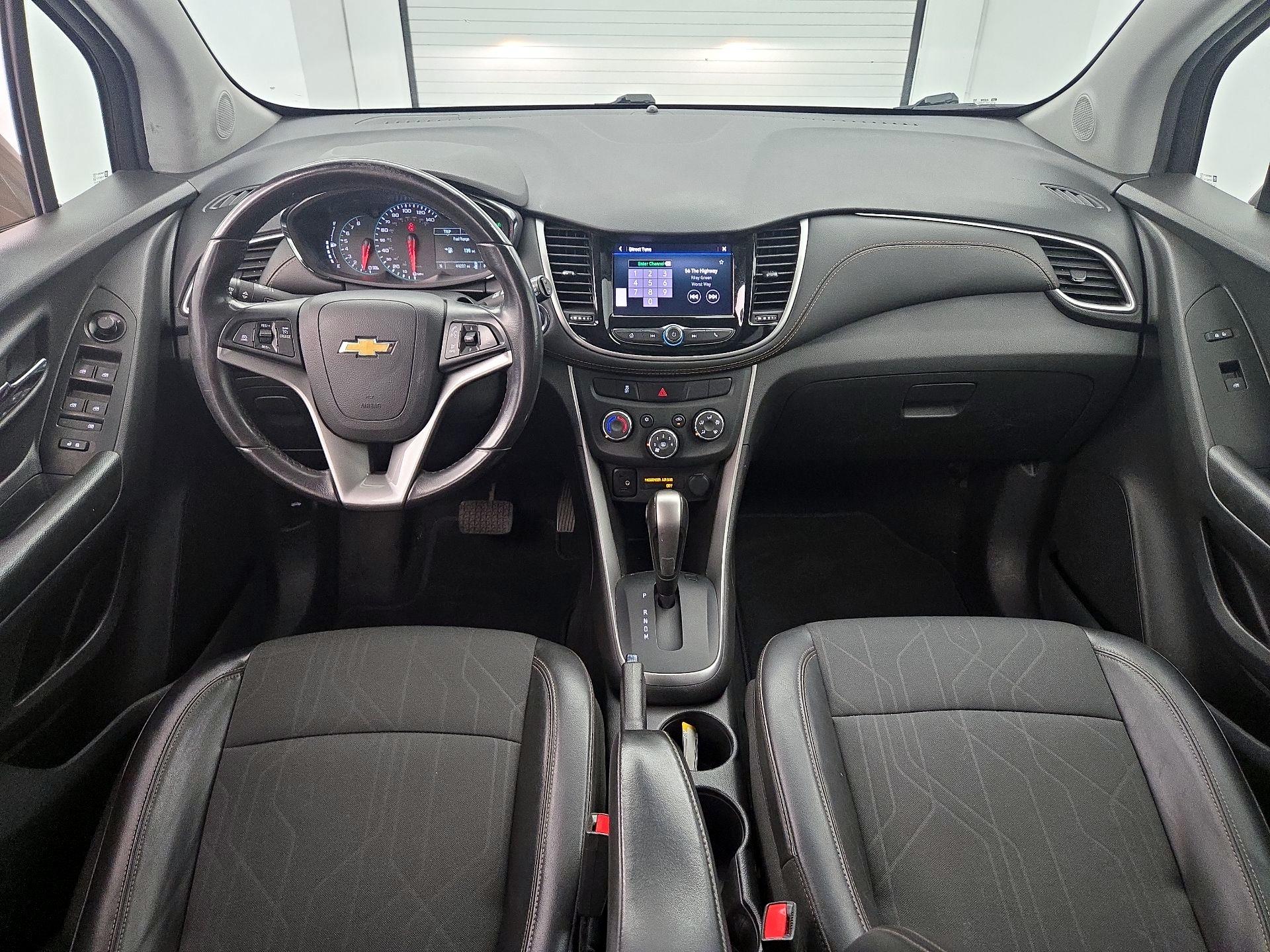 Thumbnail: 2022 Chevrolet Trax - 9