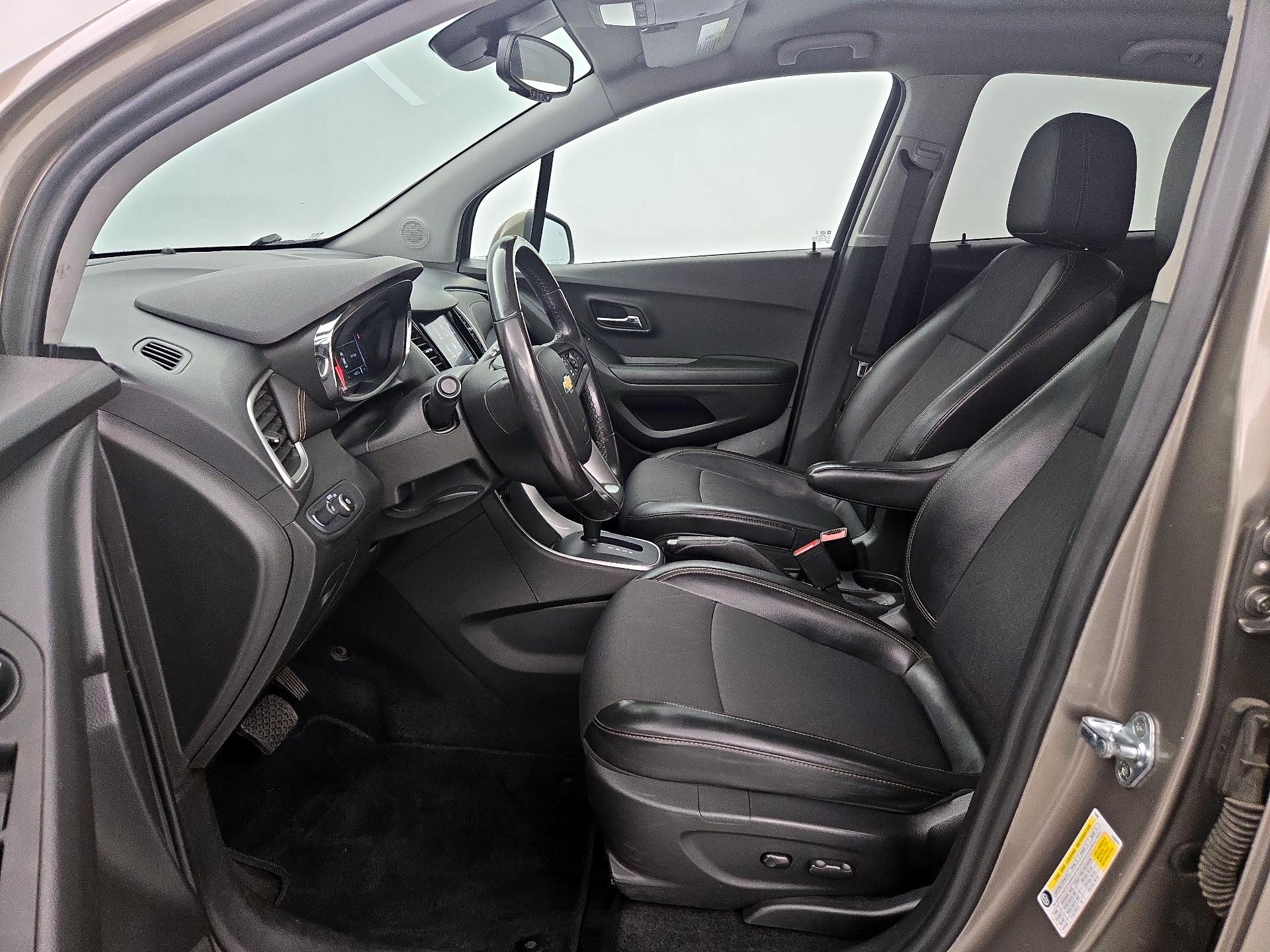 Thumbnail: 2022 Chevrolet Trax - 11