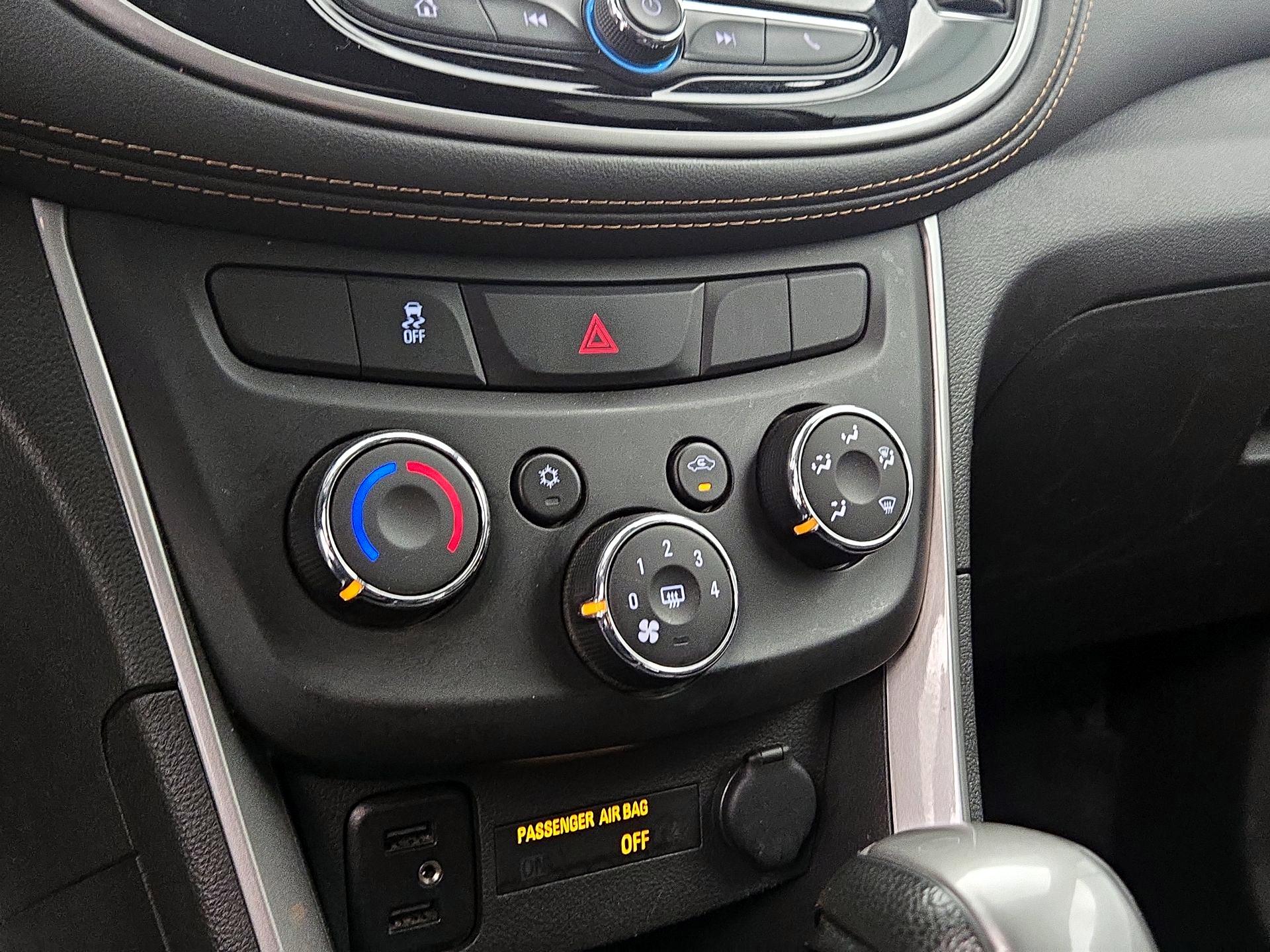 Thumbnail: 2022 Chevrolet Trax - 16