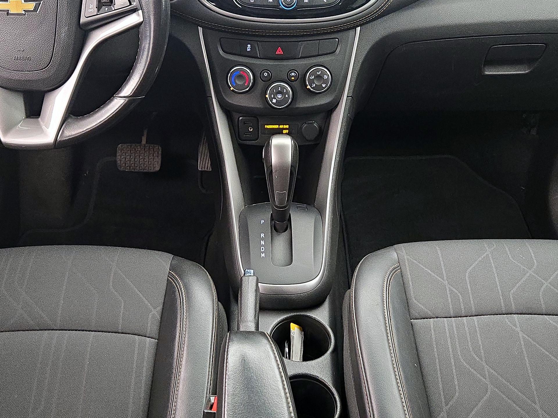 Thumbnail: 2022 Chevrolet Trax - 17