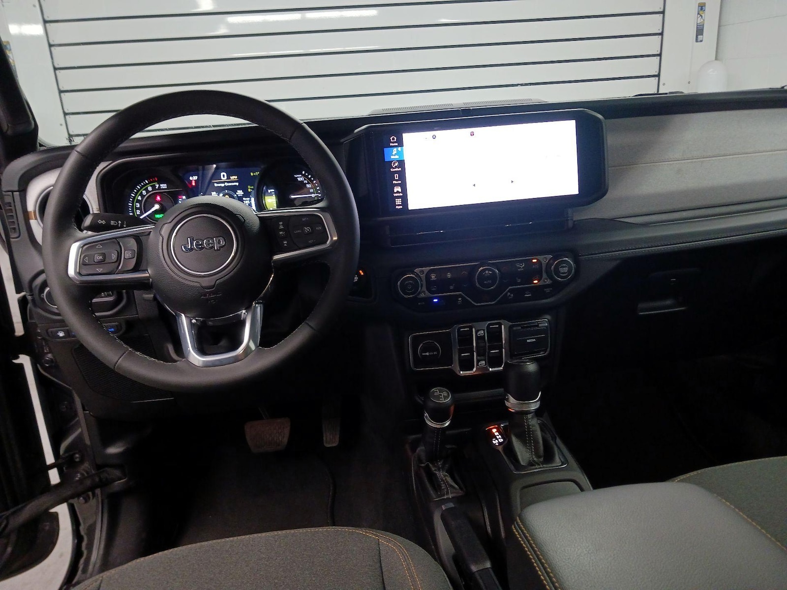 2025 Jeep Wrangler 4xe Sahara 4XE - Photo 10