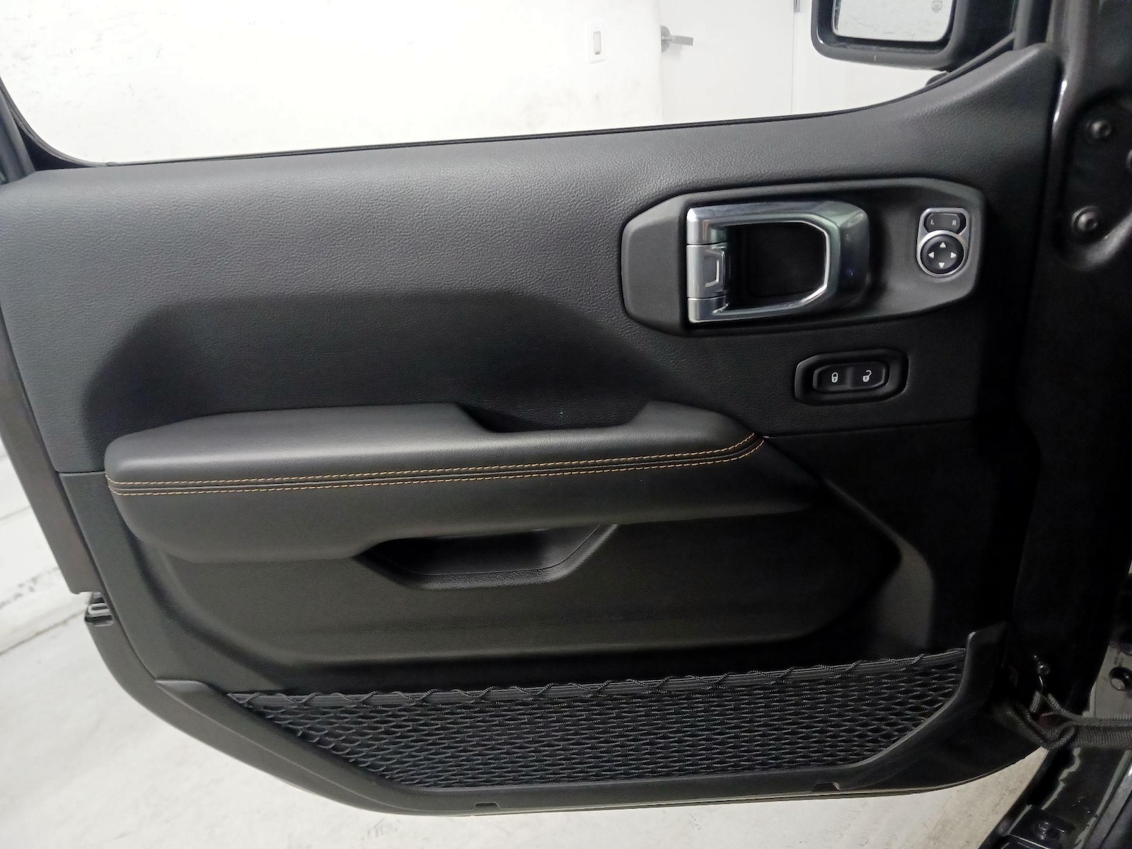 2025 Jeep Wrangler 4xe Sahara 4XE - Photo 13