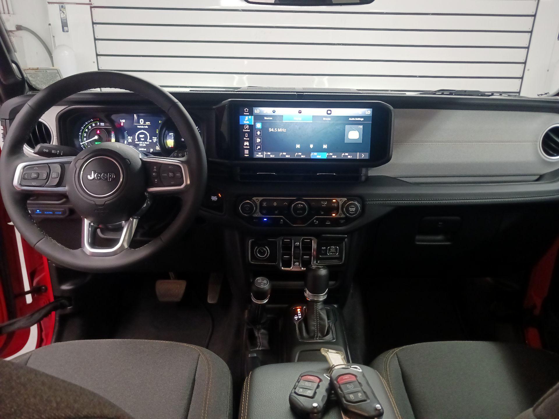Thumbnail: 2025 Jeep Wrangler - 9