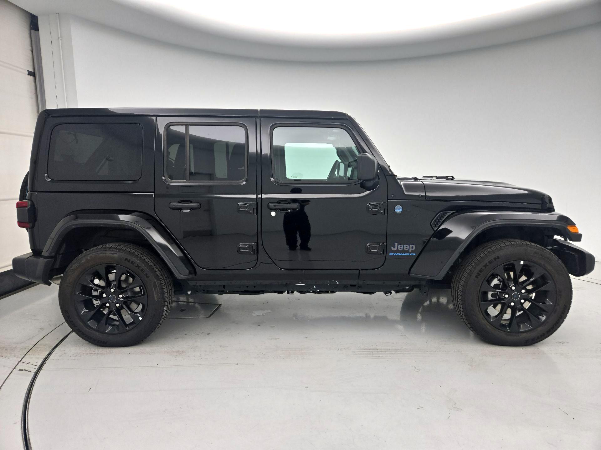 Thumbnail: 2025 Jeep Wrangler - 4