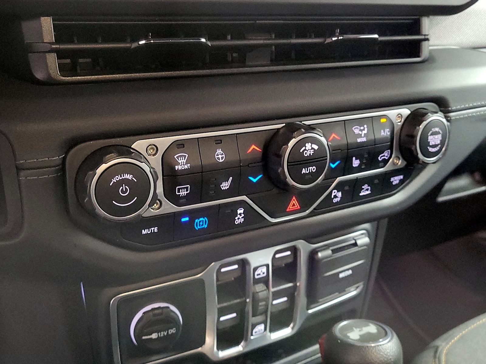 2025 Jeep Wrangler 4xe Sahara 4XE - Photo 15