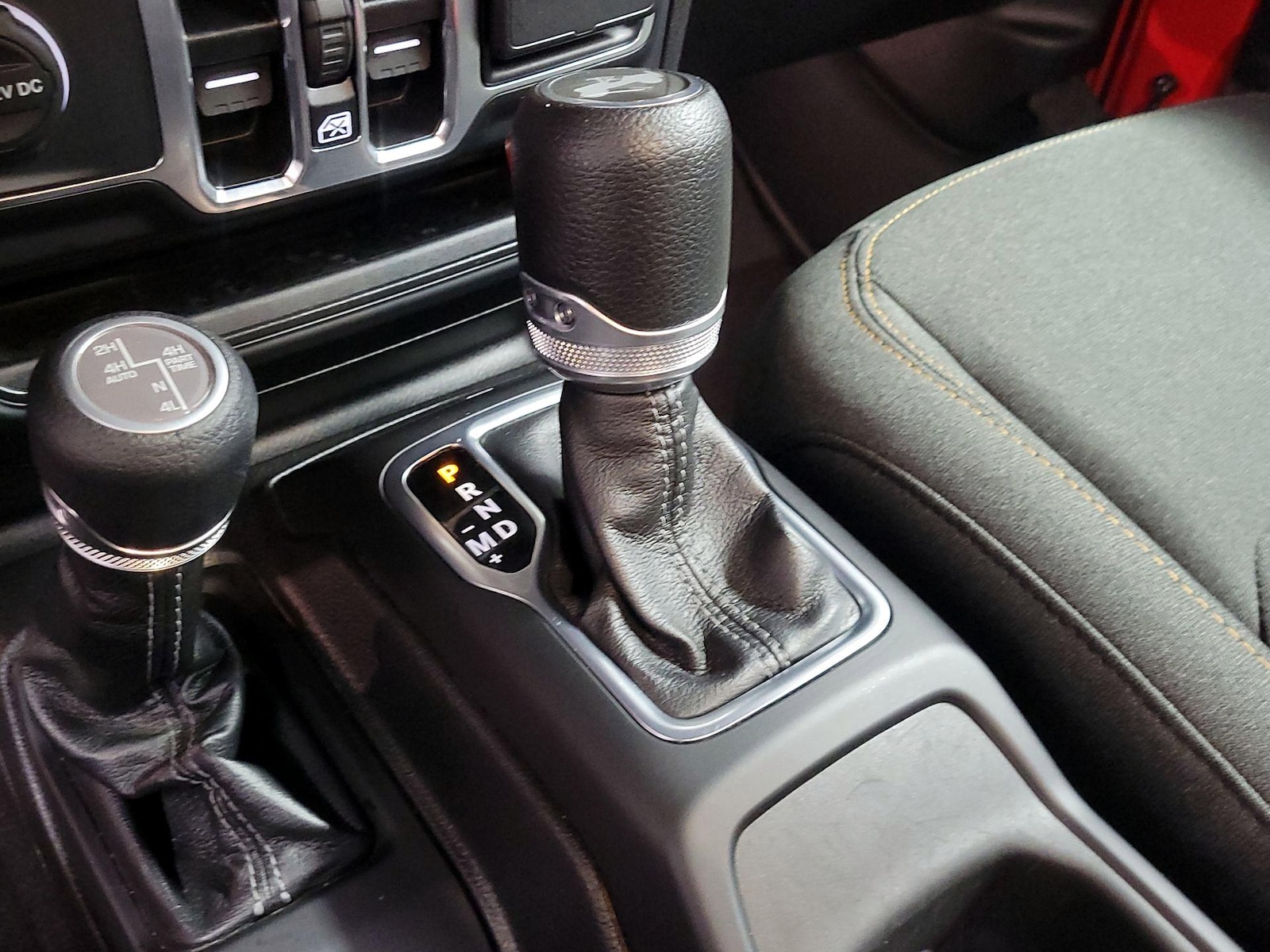 2025 Jeep Wrangler 4xe Sahara 4XE - Photo 16