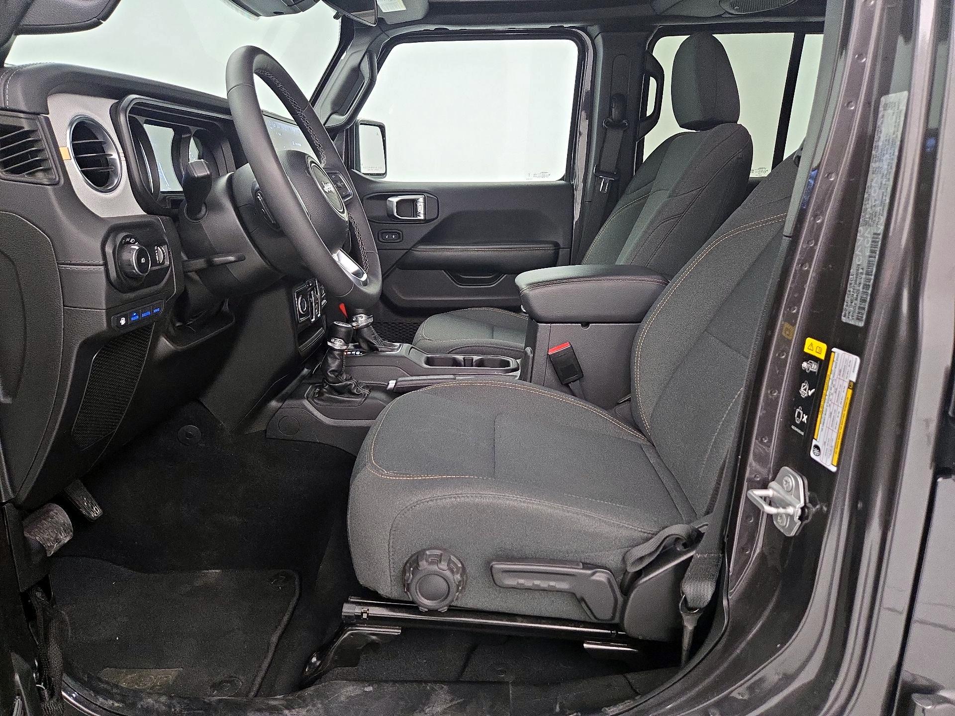 Thumbnail: 2025 Jeep Wrangler - 11