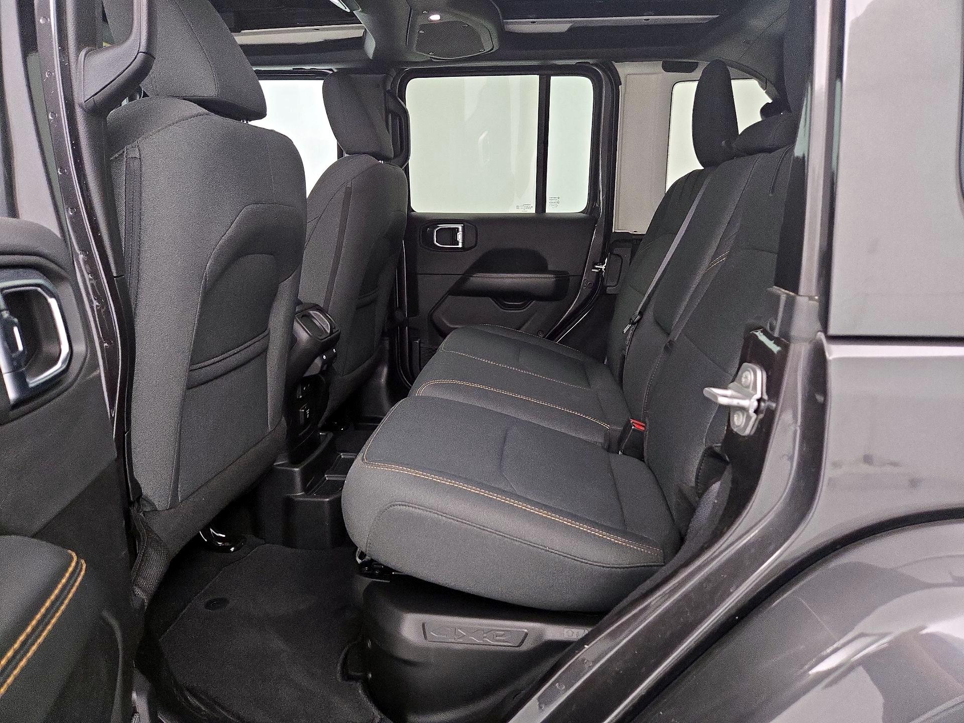Thumbnail: 2025 Jeep Wrangler - 19