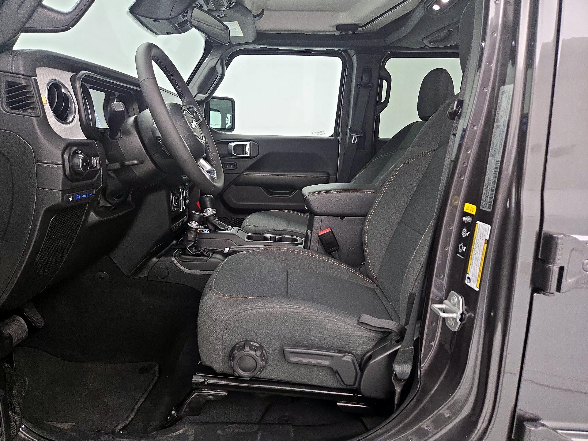 Thumbnail: 2025 Jeep Wrangler - 11