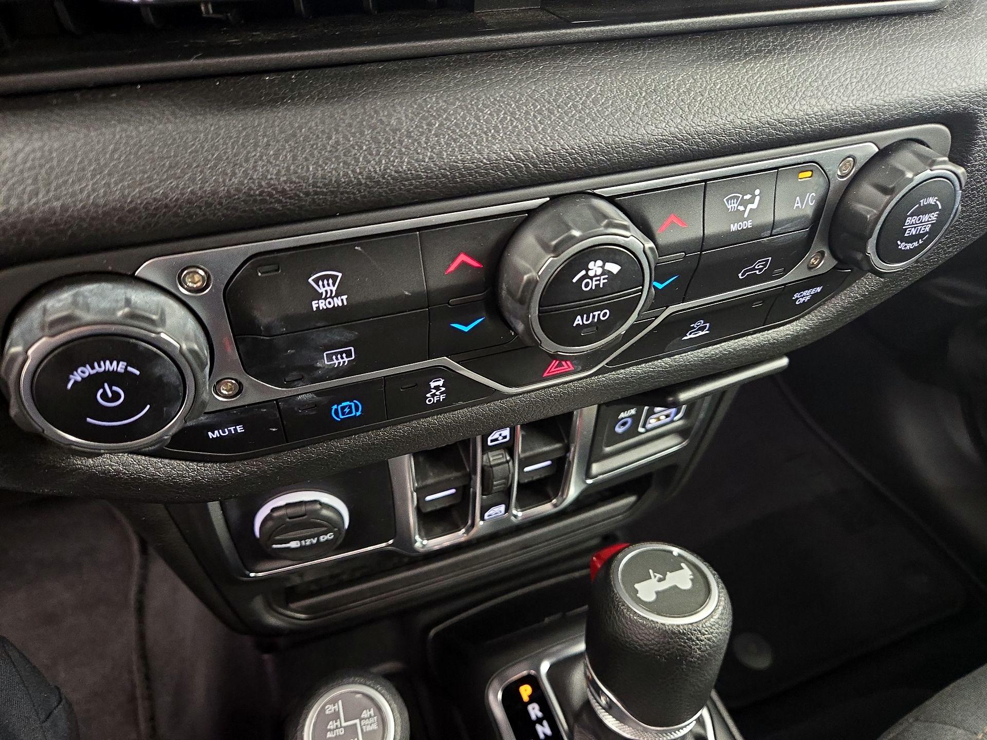 Thumbnail: 2024 Jeep Wrangler - 14