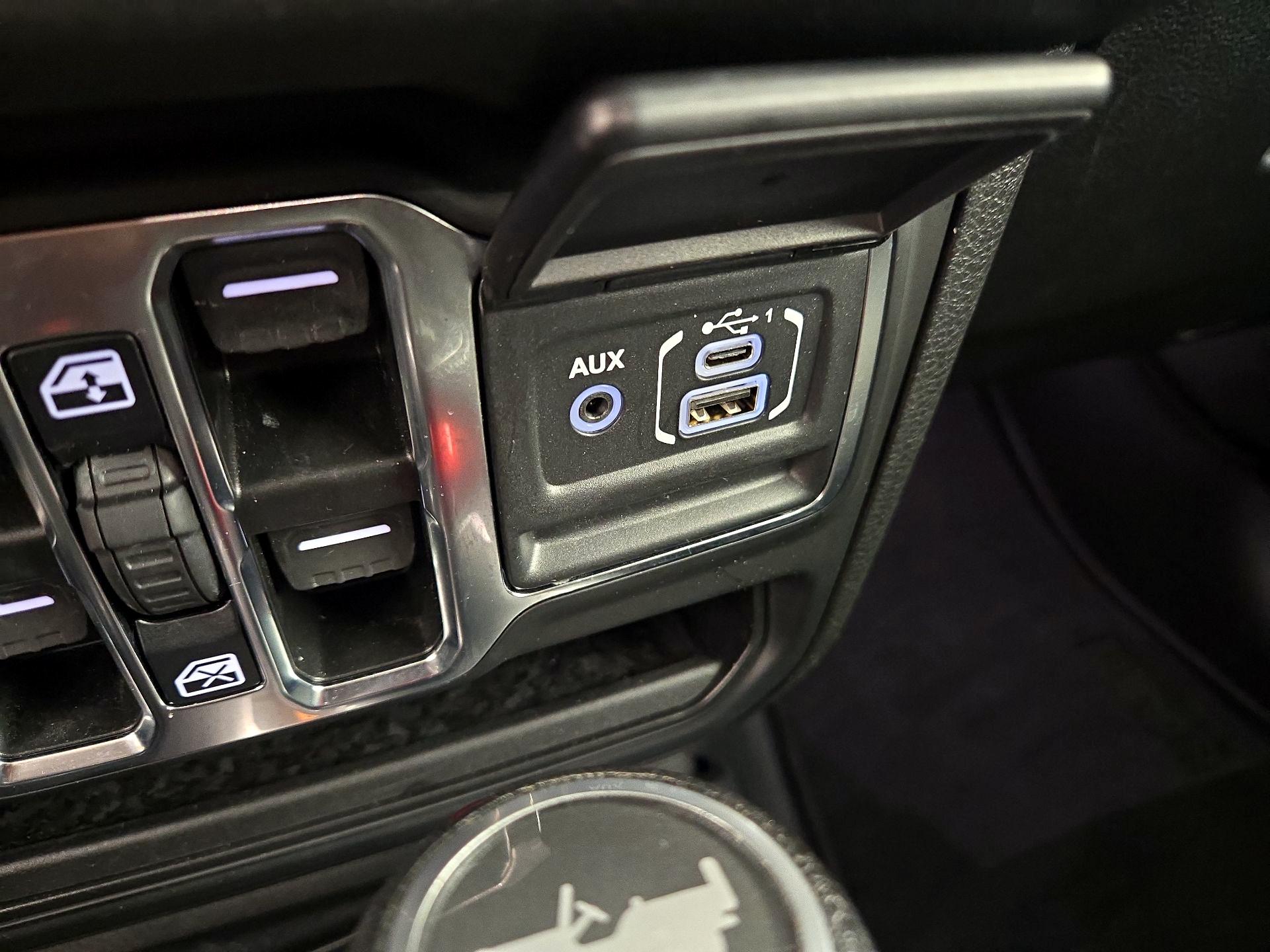 Thumbnail: 2024 Jeep Wrangler - 16