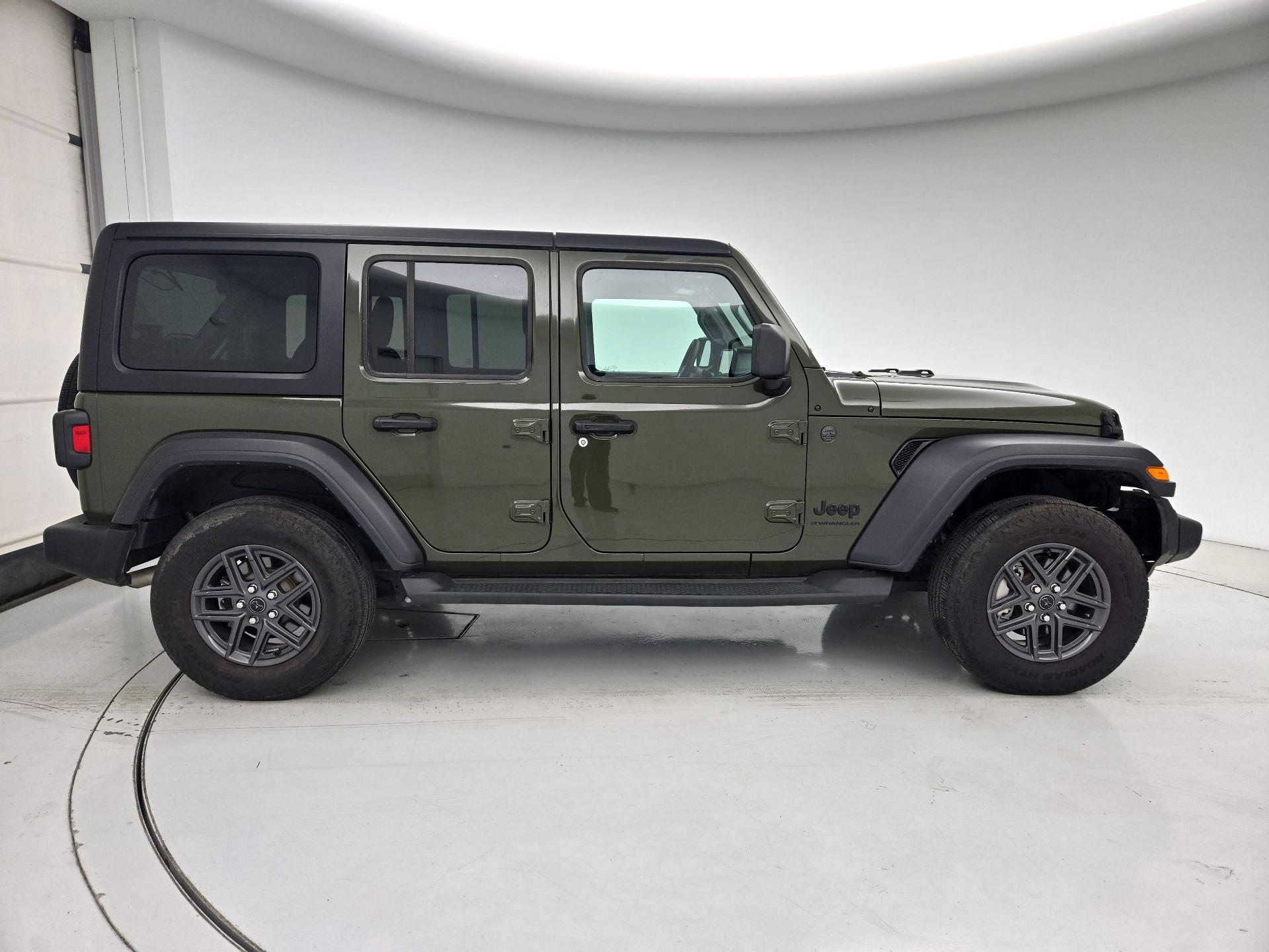 Thumbnail: 2024 Jeep Wrangler - 4