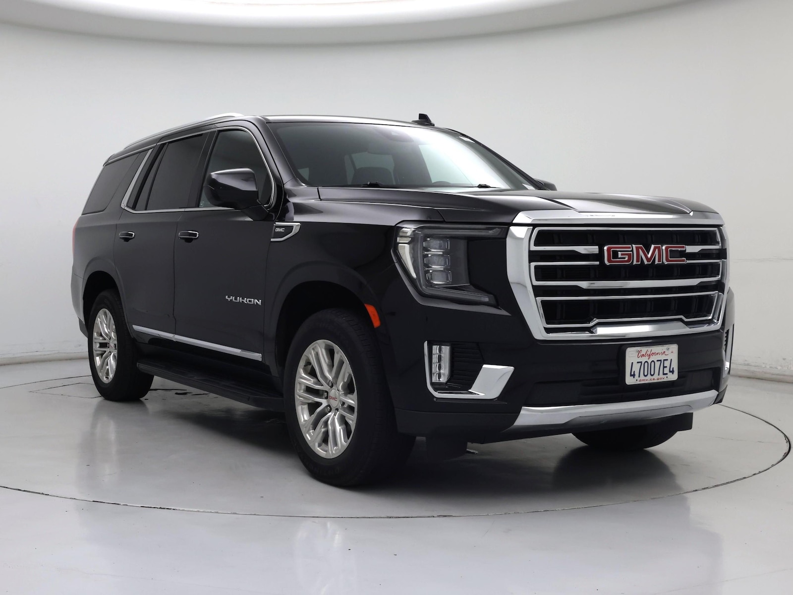 2024 GMC Yukon SLT - Photo 2