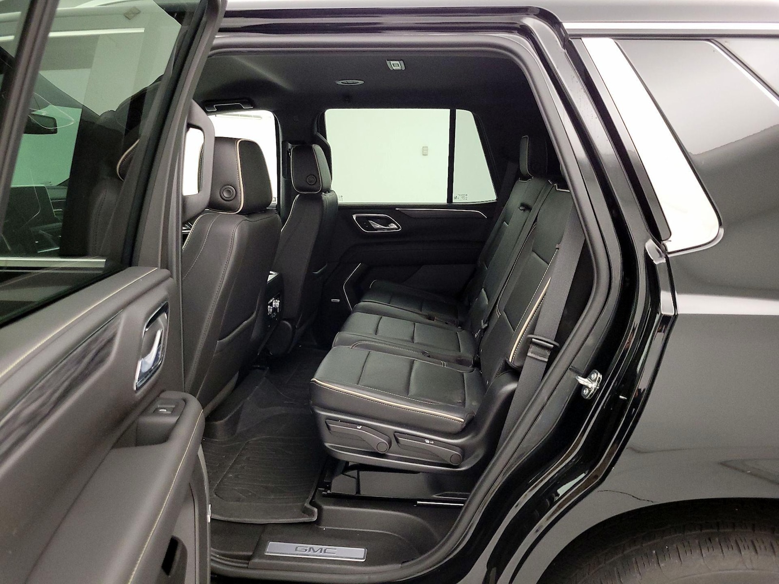 2024 GMC Yukon SLT - Photo 20