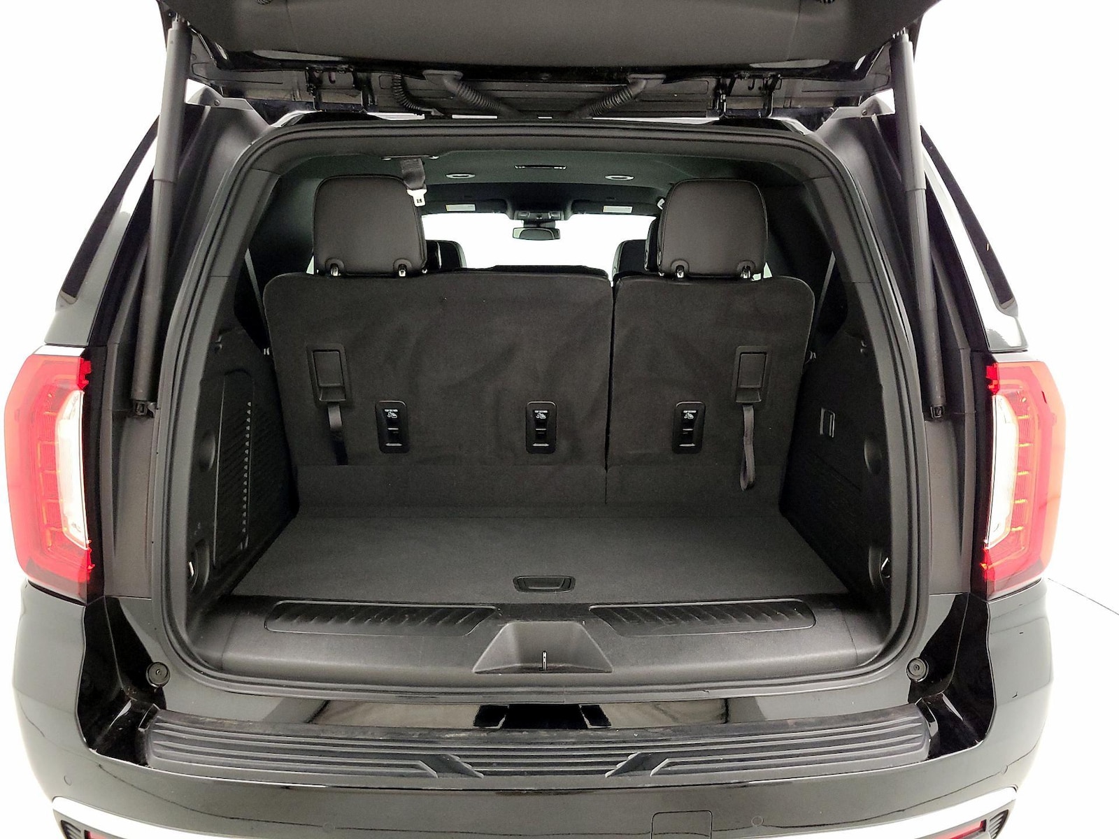 2024 GMC Yukon SLT - Photo 22