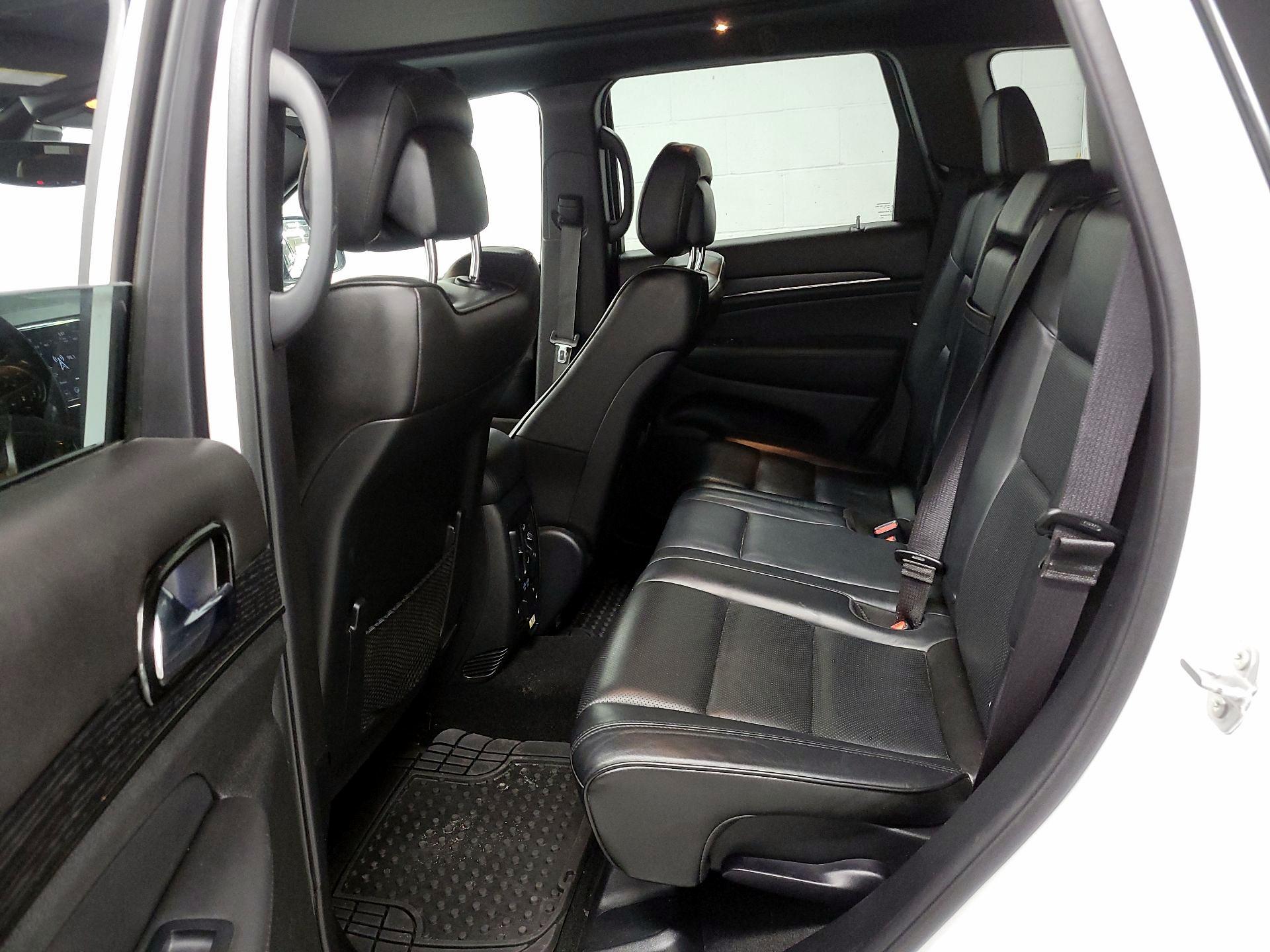 Thumbnail: 2021 Jeep Grand Cherokee - 16