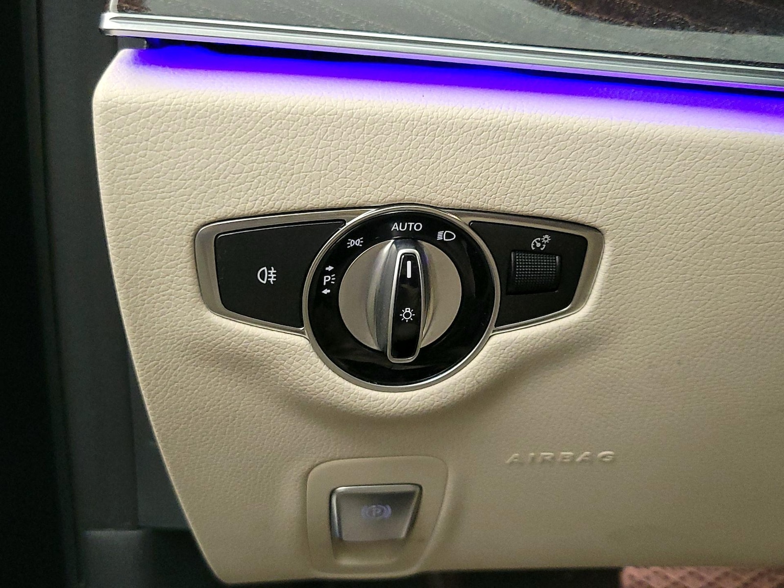 2022 Mercedes-Benz E-Class E350 - Photo 14