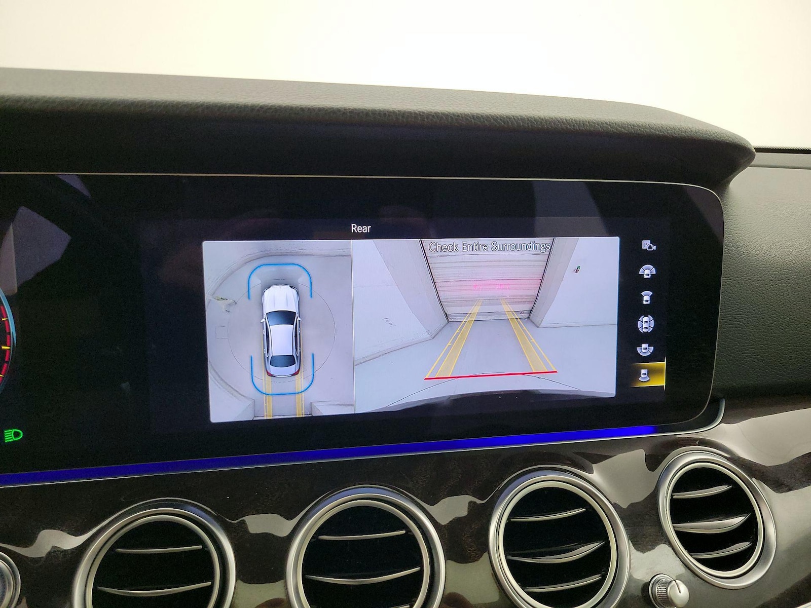 2022 Mercedes-Benz E-Class E350 - Photo 16